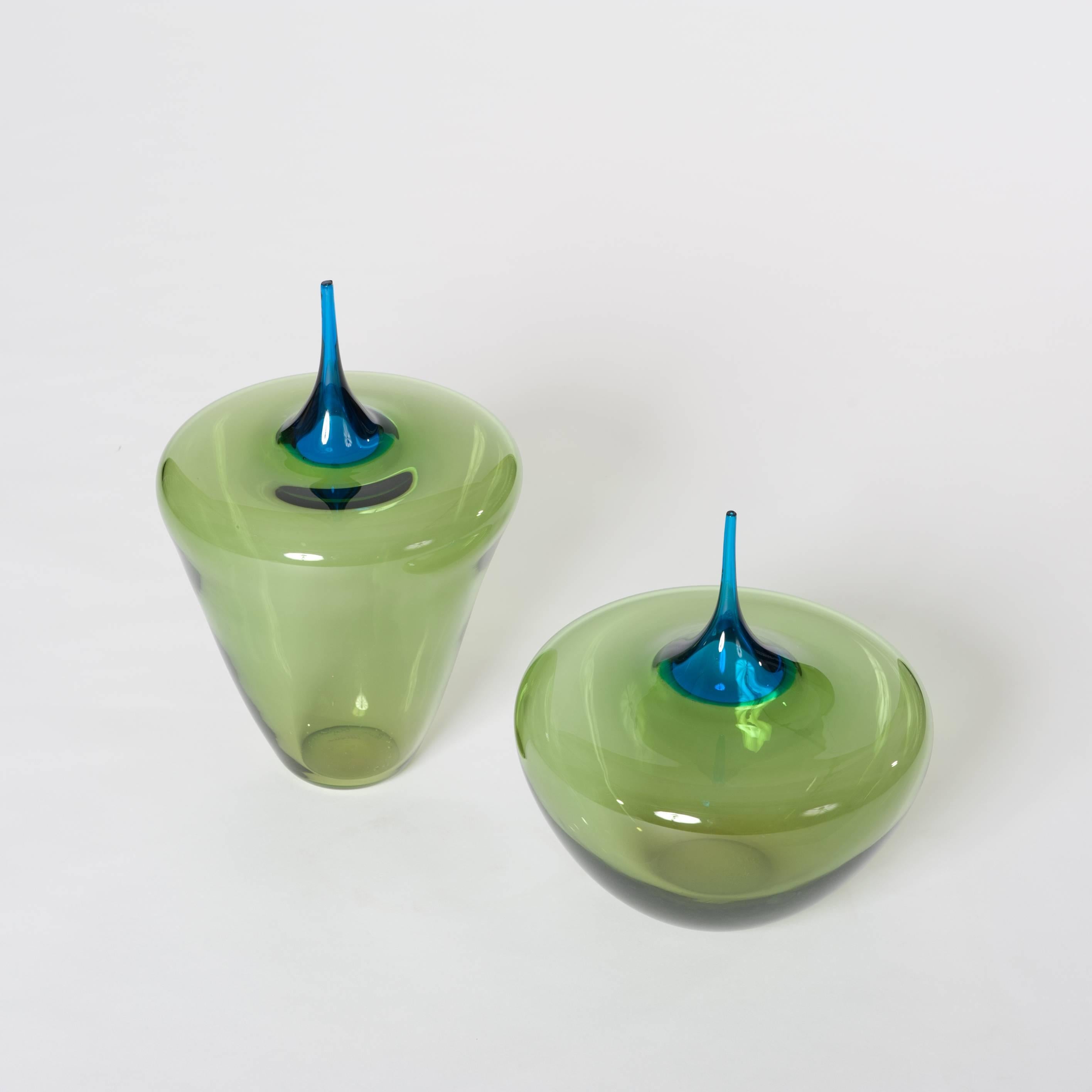 Modern Italian Pair of Grazile Green/Blue Murano Glass Vases Signed by P. Crepax In Good Condition In Salzburg, AT