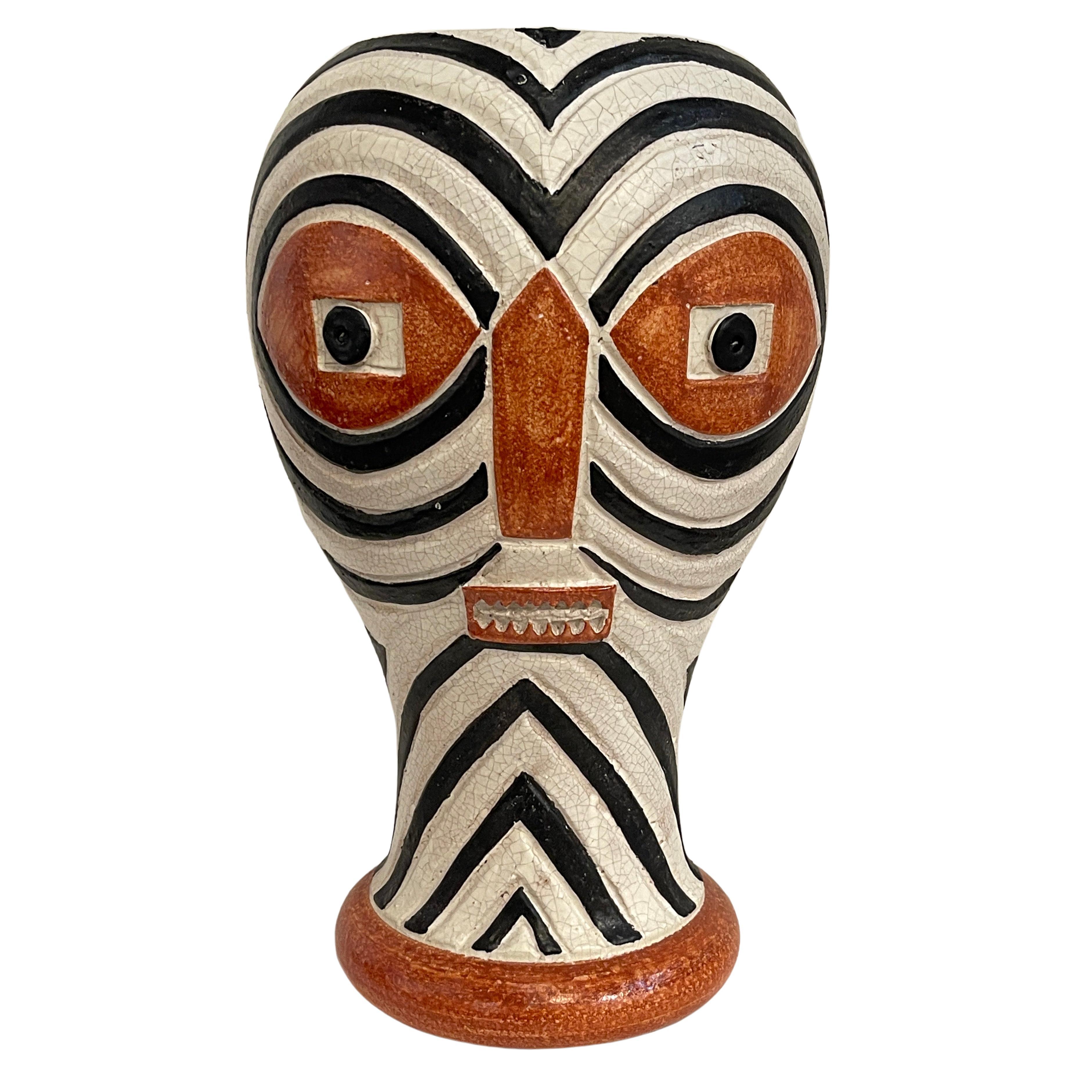 Moderne moderne italienische Vase mit Maskenmotiv aus Keramik, von ND Dolfi im Angebot