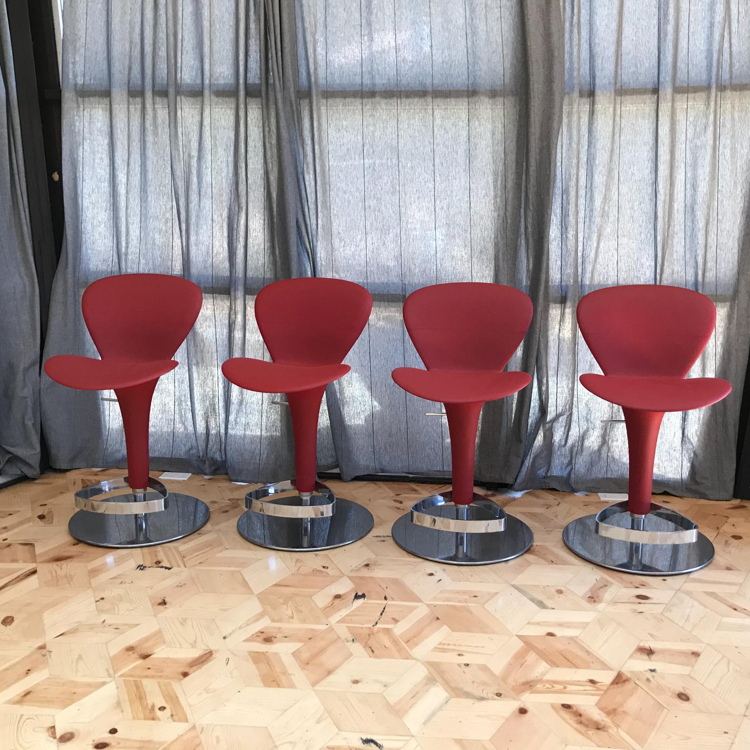 Counter Bar Stools
Modern Italian Four Red bar stools, Oslo Petal Freeform by Tonin Casa Italian Furniture Factory. Made in Italy.
Swivel stool, chrome metal base, freeform tech seat, height adjustable.
Seat height adjusts from 21 up to 29 inches
32