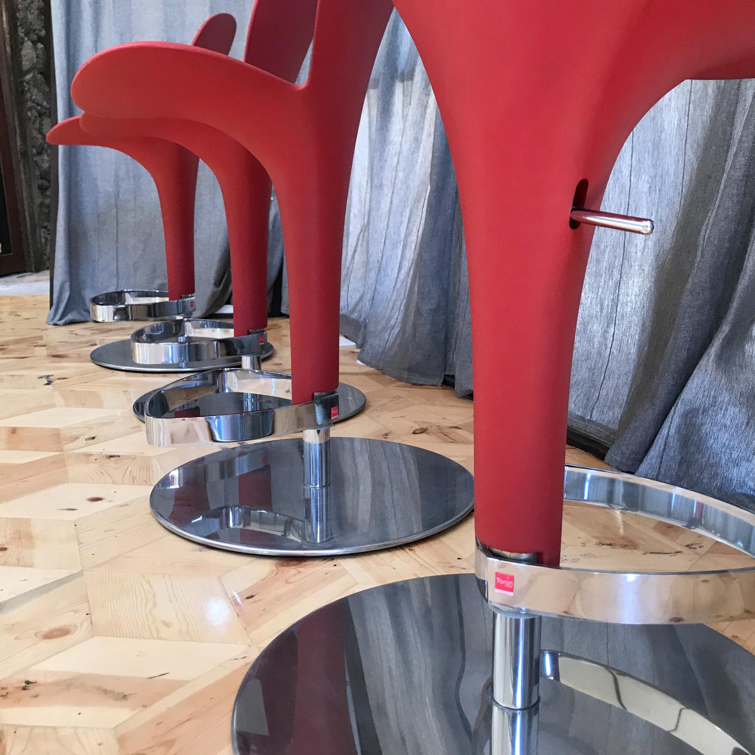 Modern Italy Four Red Bar Stools by Tonin Casa Oslo Petal Freeform adjustable height
