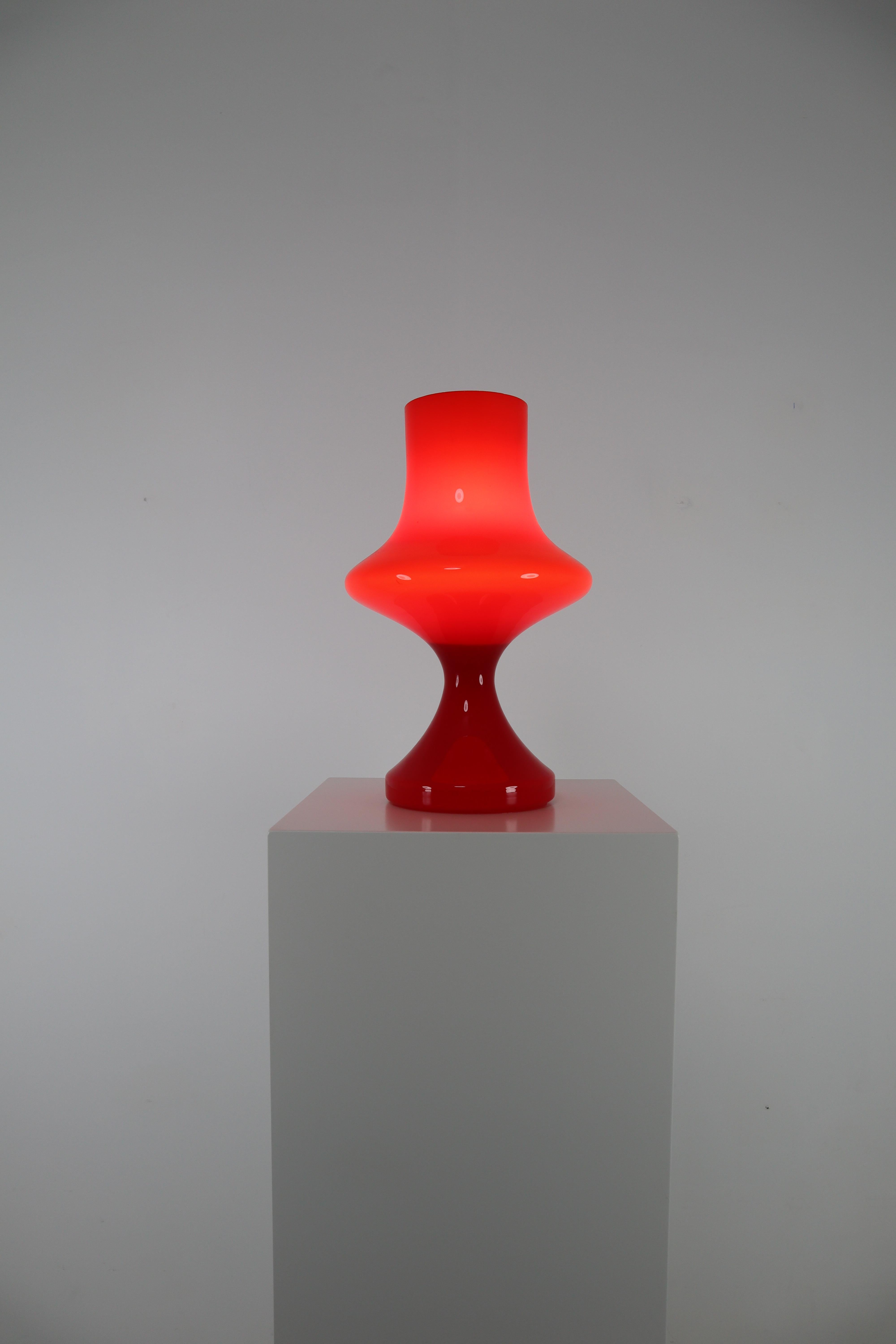 Modern Italian Red Table Lamp in Glass, 1970s 3