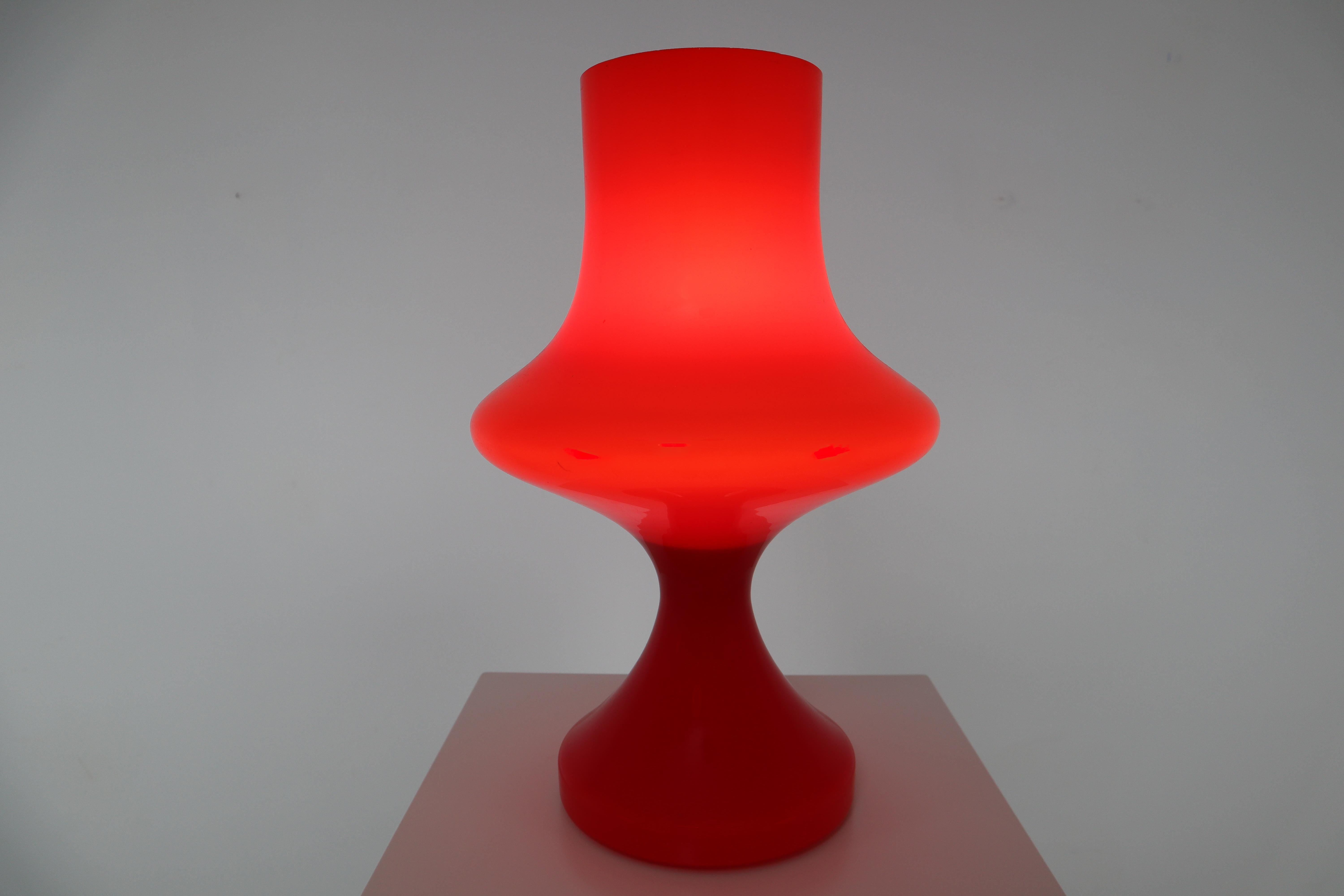 Modern Italian Red Table Lamp in Glass, 1970s 5