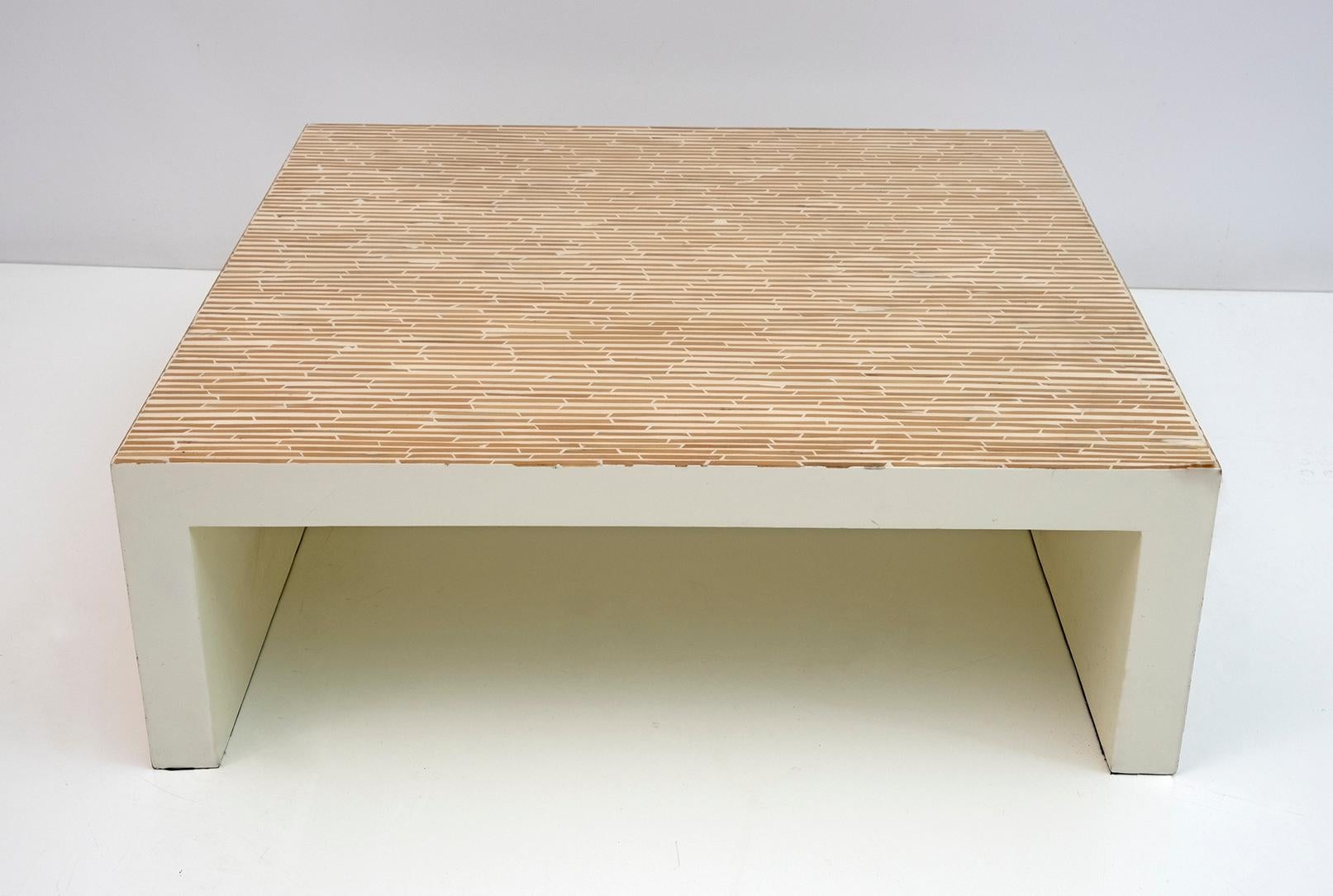 Modern Italian Resin and Bamboo Coffee Table In Good Condition For Sale In Puglia, Puglia