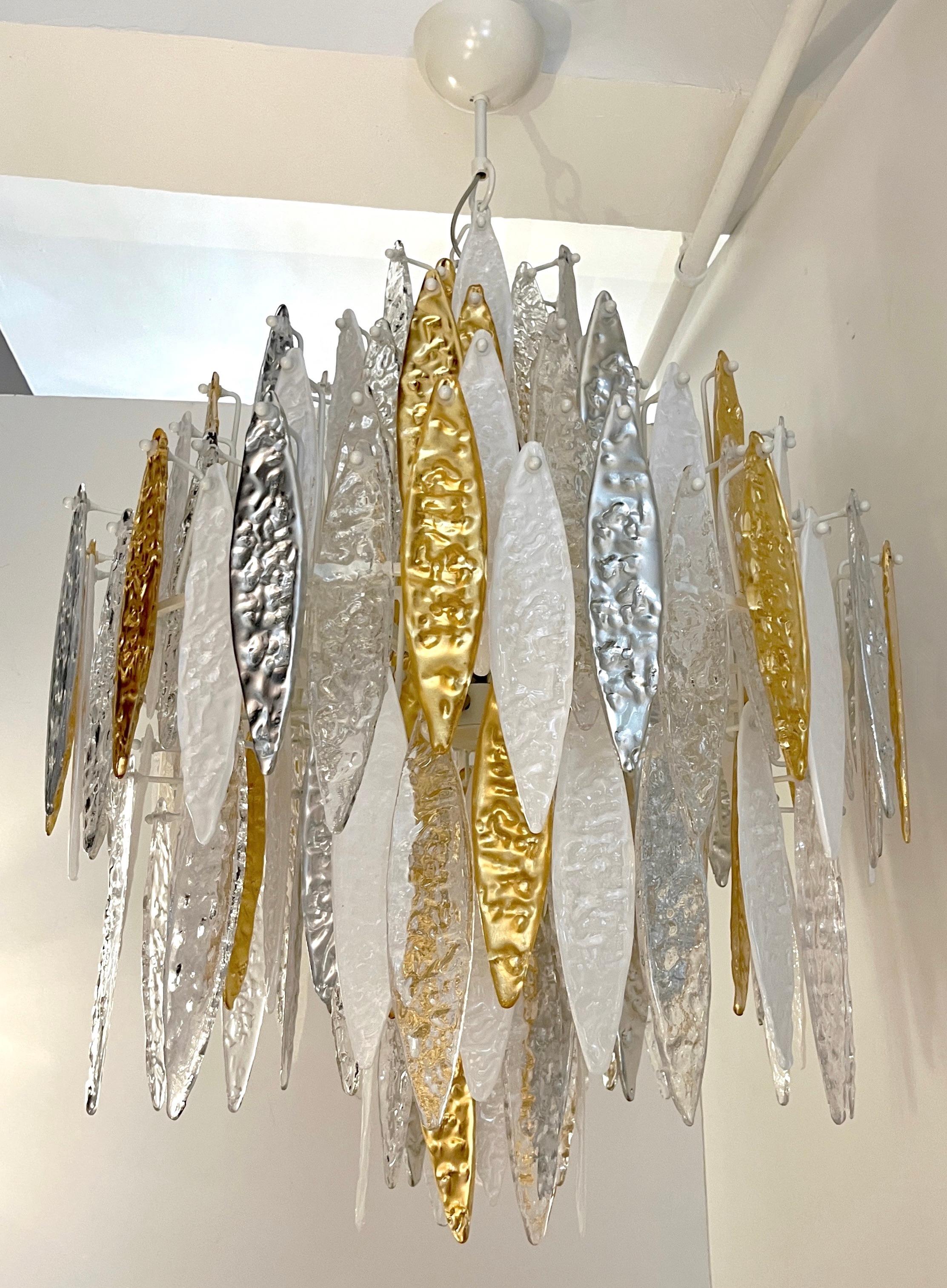 Lampadario moderno italiano in argento, oro, cristallo bianco satinato, vetro di Murano, Iciclo in vendita 3