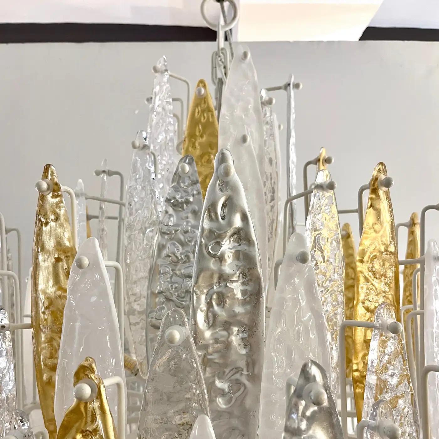 Modern Italian Silver Gold Frosted White Crystal Murano Glass Icicle Chandelier In Excellent Condition For Sale In New York, NY