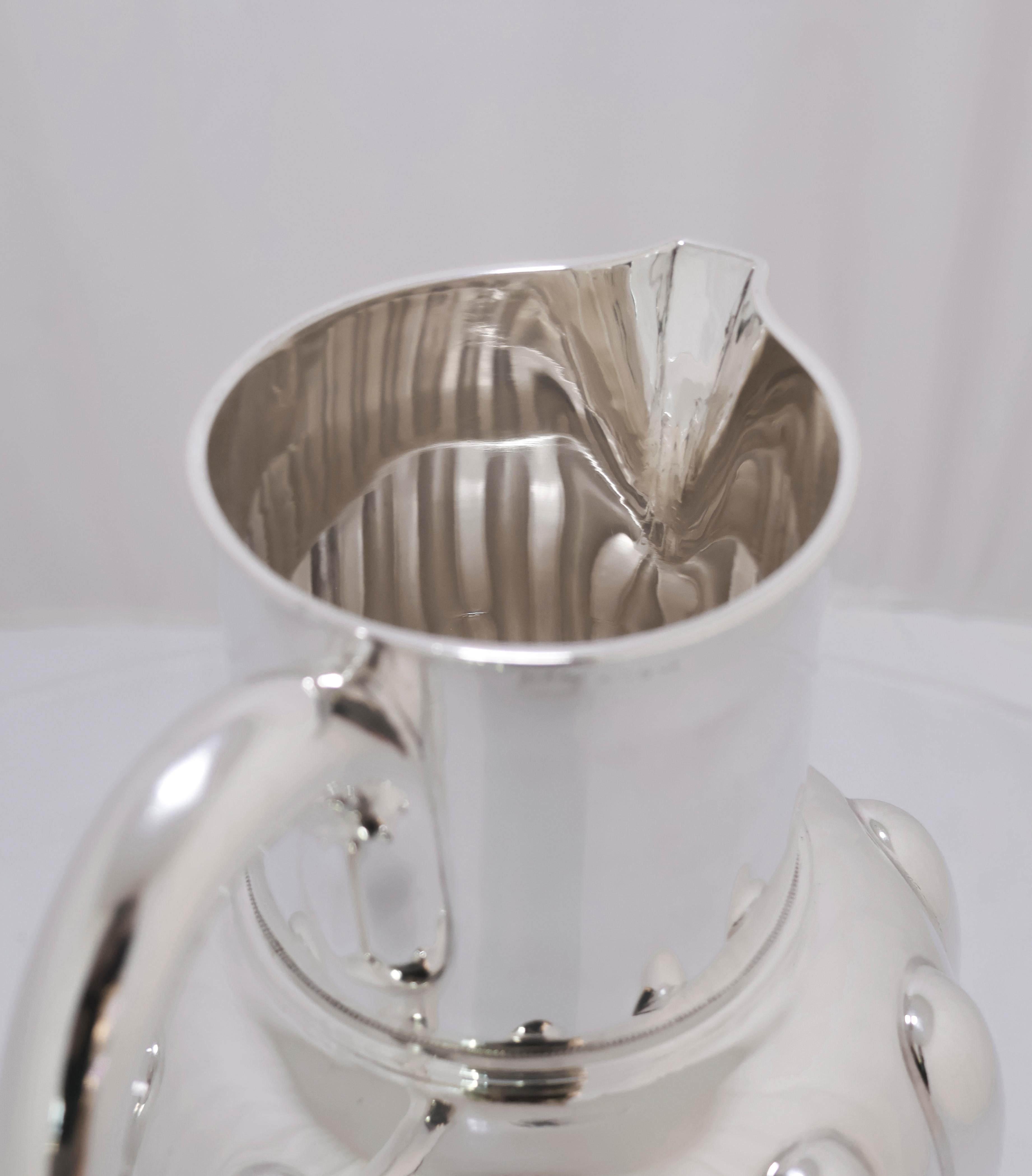 Brocca d'argento italiana moderna con design sagomato di Valle (1950) in vendita 4