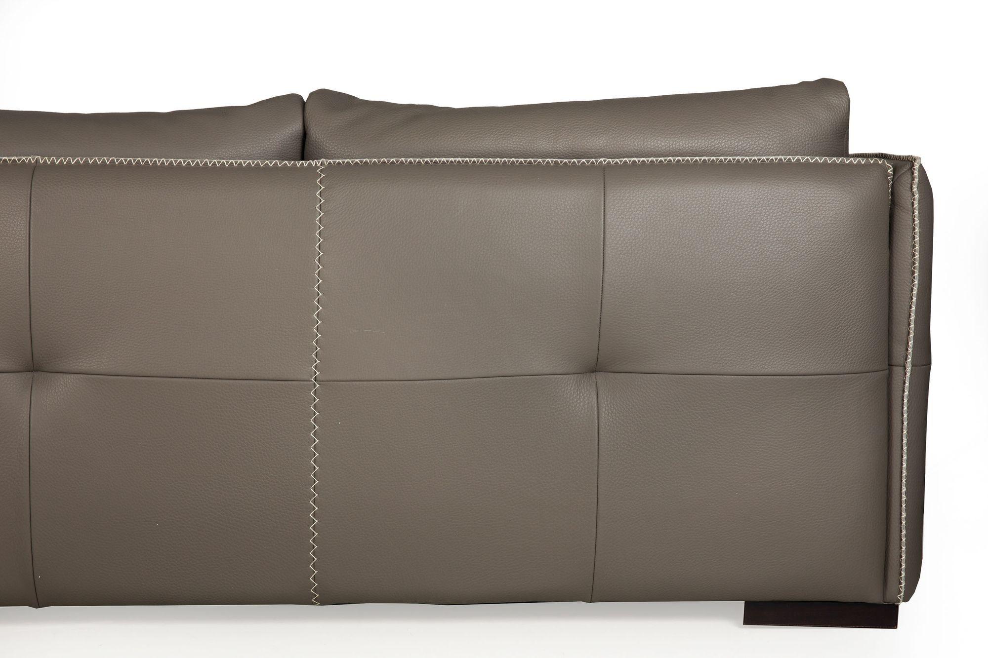 Modern Italian Stitched Leather “Alfred” Sofa by Gamma Arredamenti For Sale 6