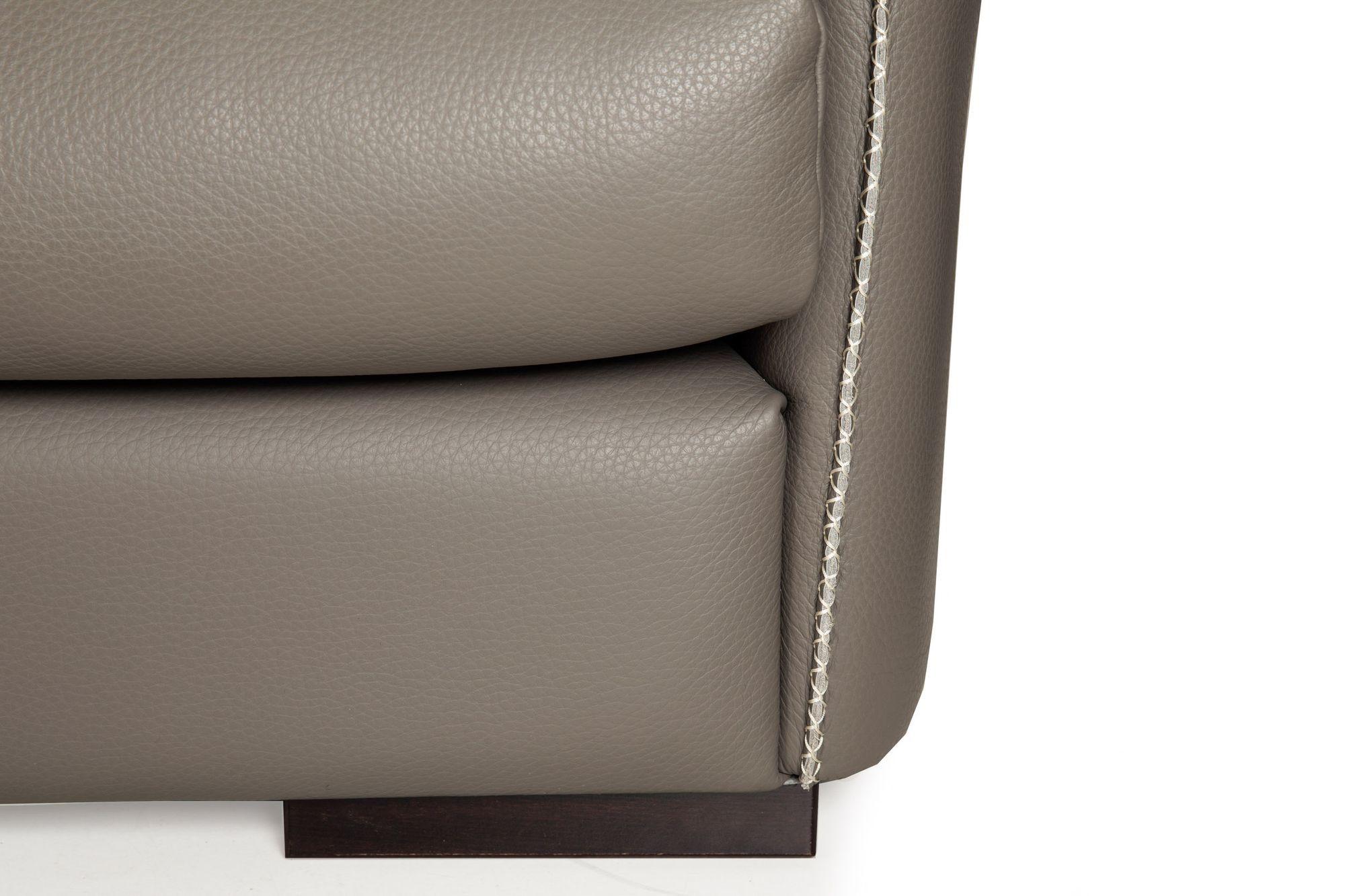 Modern Italian Stitched Leather “Alfred” Sofa by Gamma Arredamenti For Sale 13