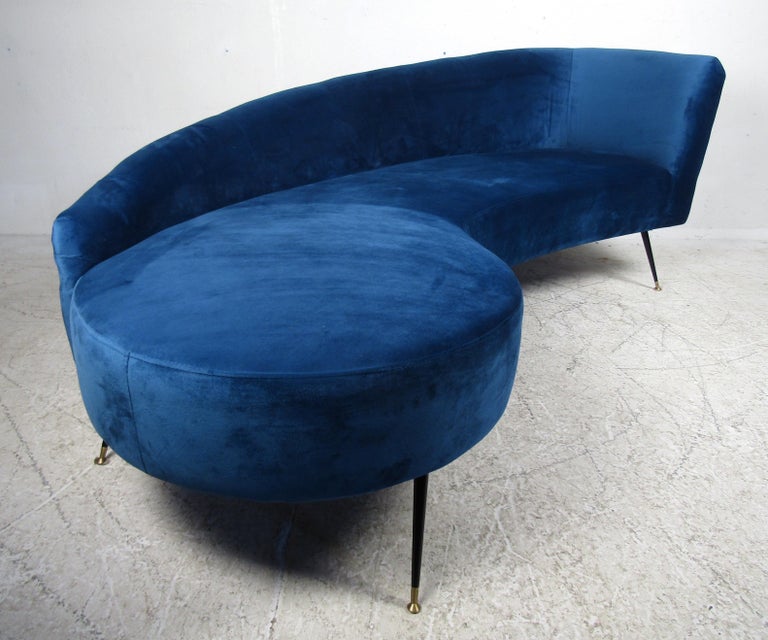 Modern Italian Style Chaise Lounge at 1stDibs