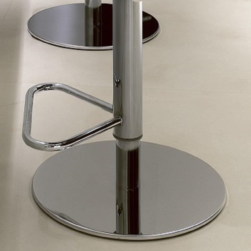 Designed by Bontempi Casa, Clara stool is a swivel barstool with metal frame, gas lift piston and adjustable height. Combining classical style and modern design, it can be matched with the chair of the same collection. Its back and seat are