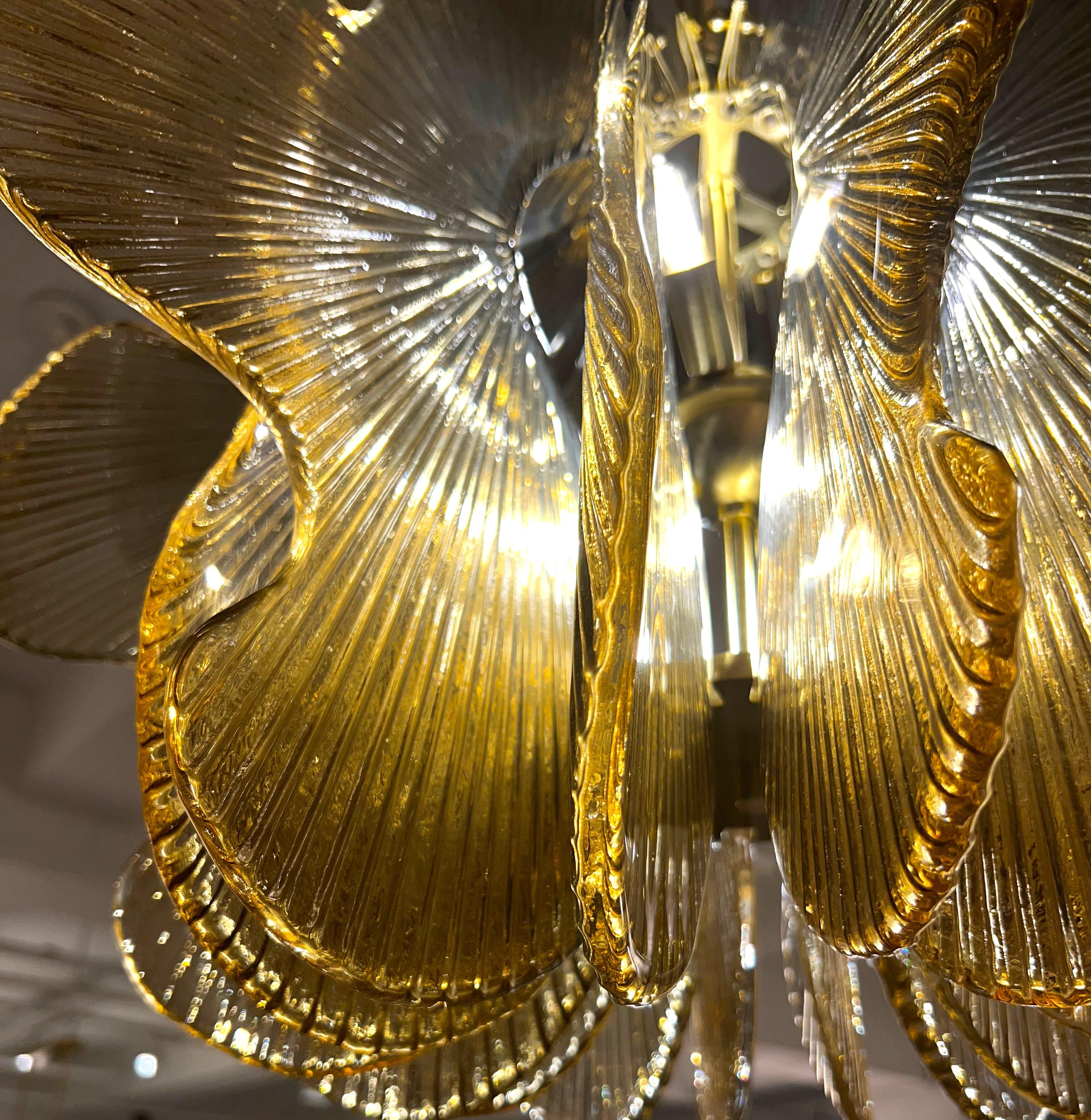 Modern Italian Wavy Beige Textured Murano Glass Satin Brass Pendant/Chandelier For Sale 4