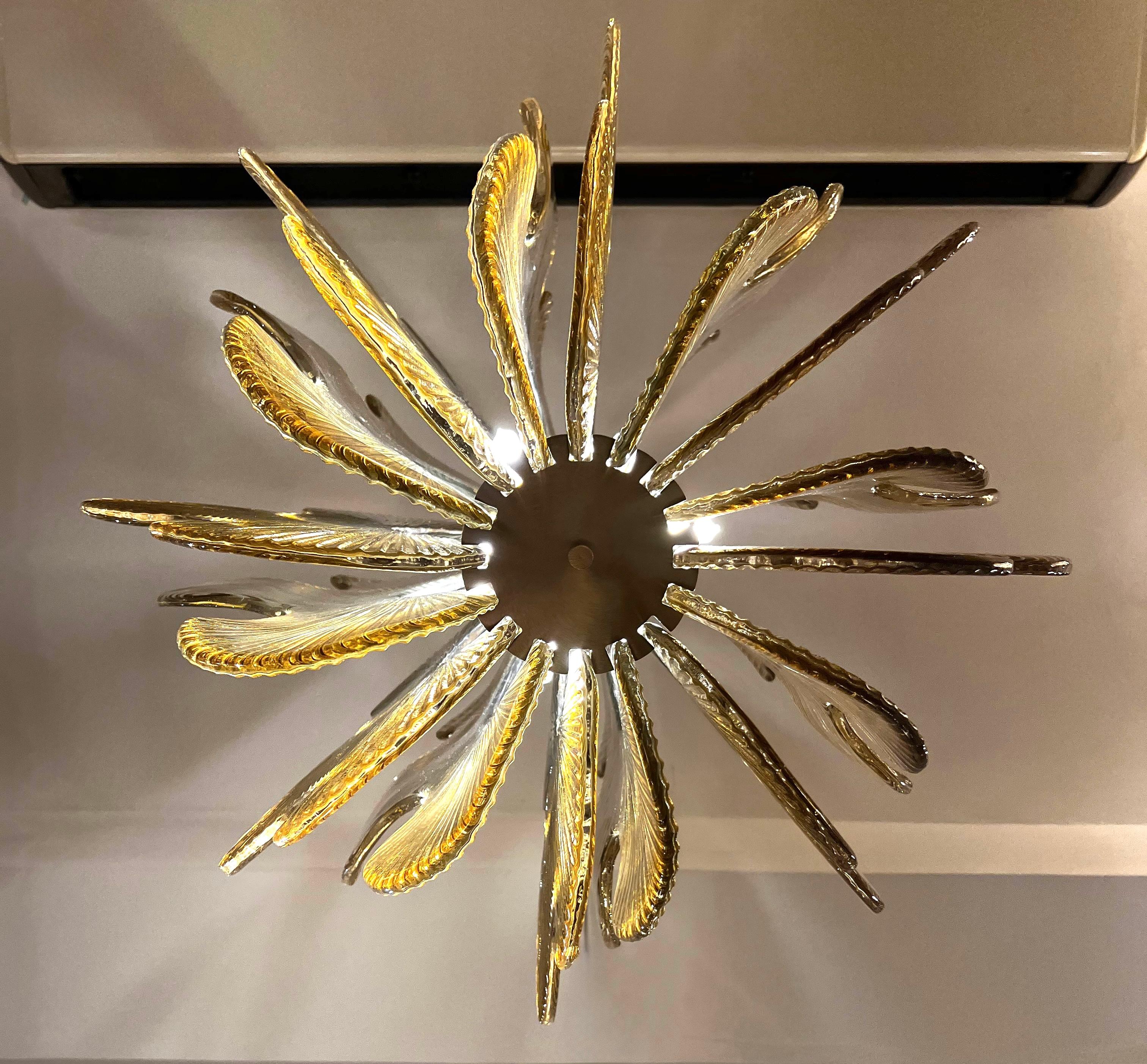 Contemporary Modern Italian Wavy Beige Textured Murano Glass Satin Brass Pendant/Chandelier For Sale
