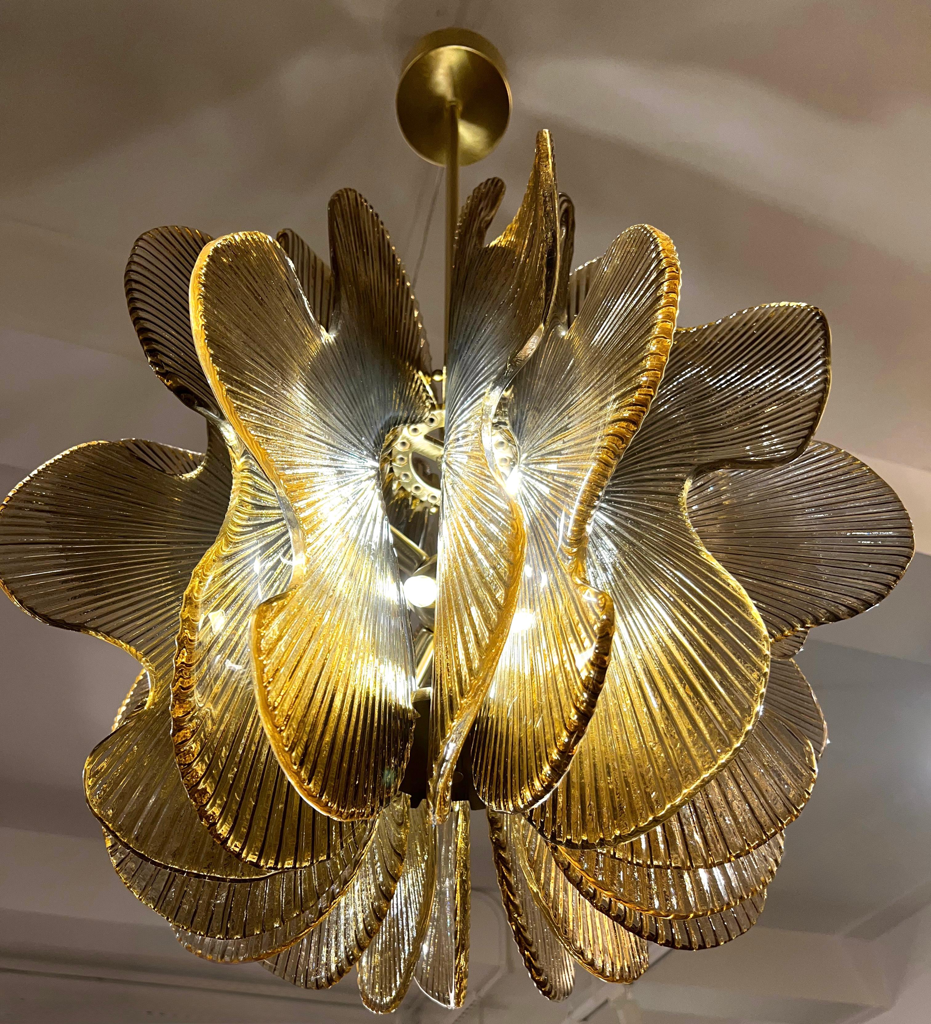 Art Glass Modern Italian Wavy Beige Textured Murano Glass Satin Brass Pendant/Chandelier For Sale
