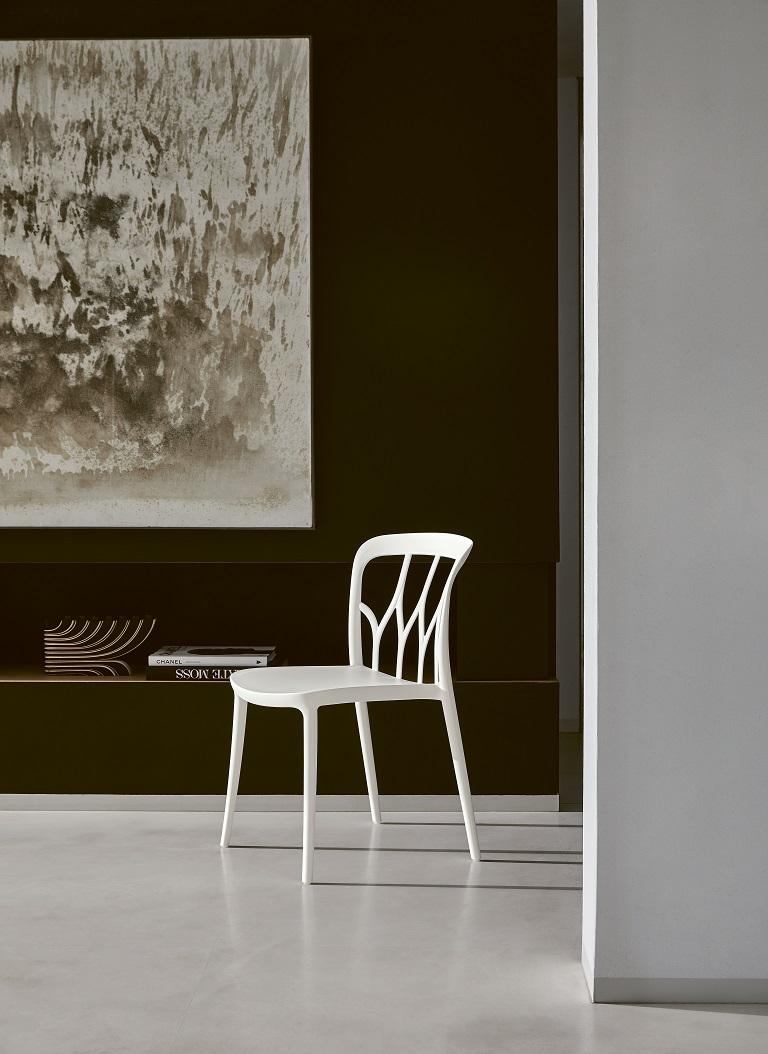 Autre Chaise moderne italienne en polypropylène blanc de la collection Bontempi en vente