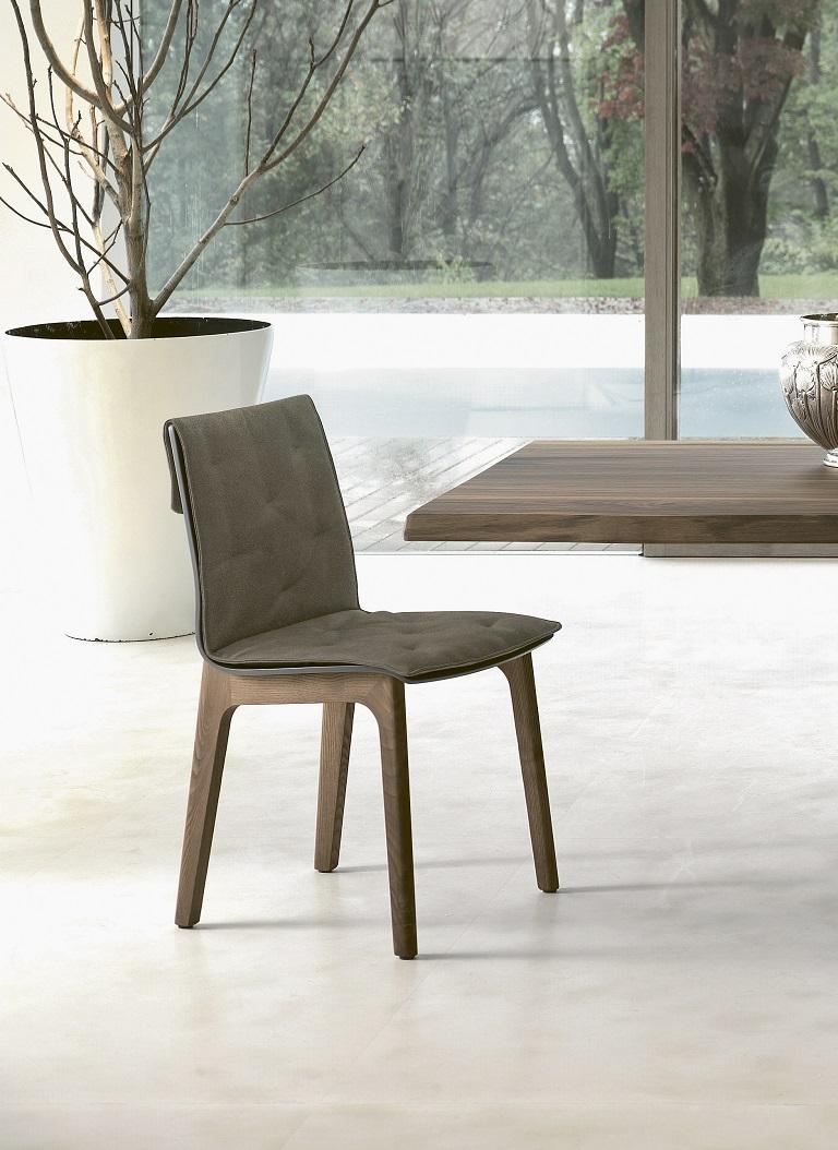 Chaise italienne moderne en bois de la collection Bontempi Casa Neuf - En vente à Titusville, PA