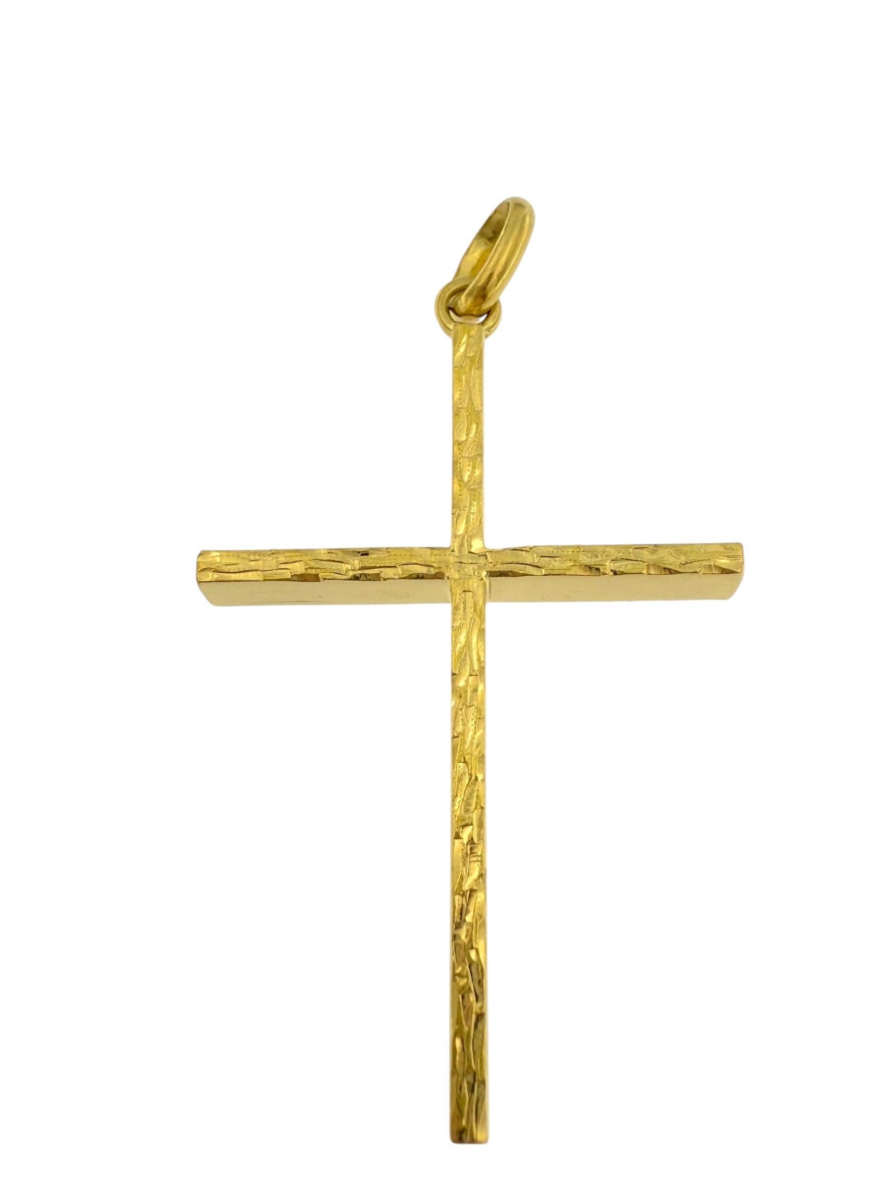 Moderne Croix italienne moderne en or jaune en vente