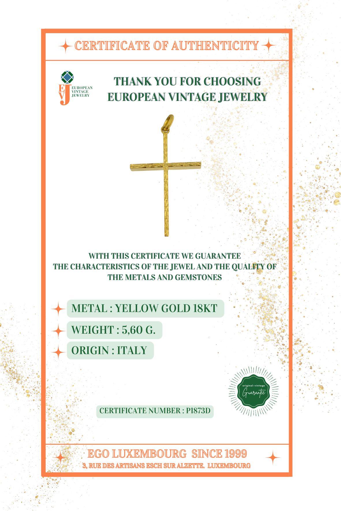 Croix italienne moderne en or jaune en vente 4