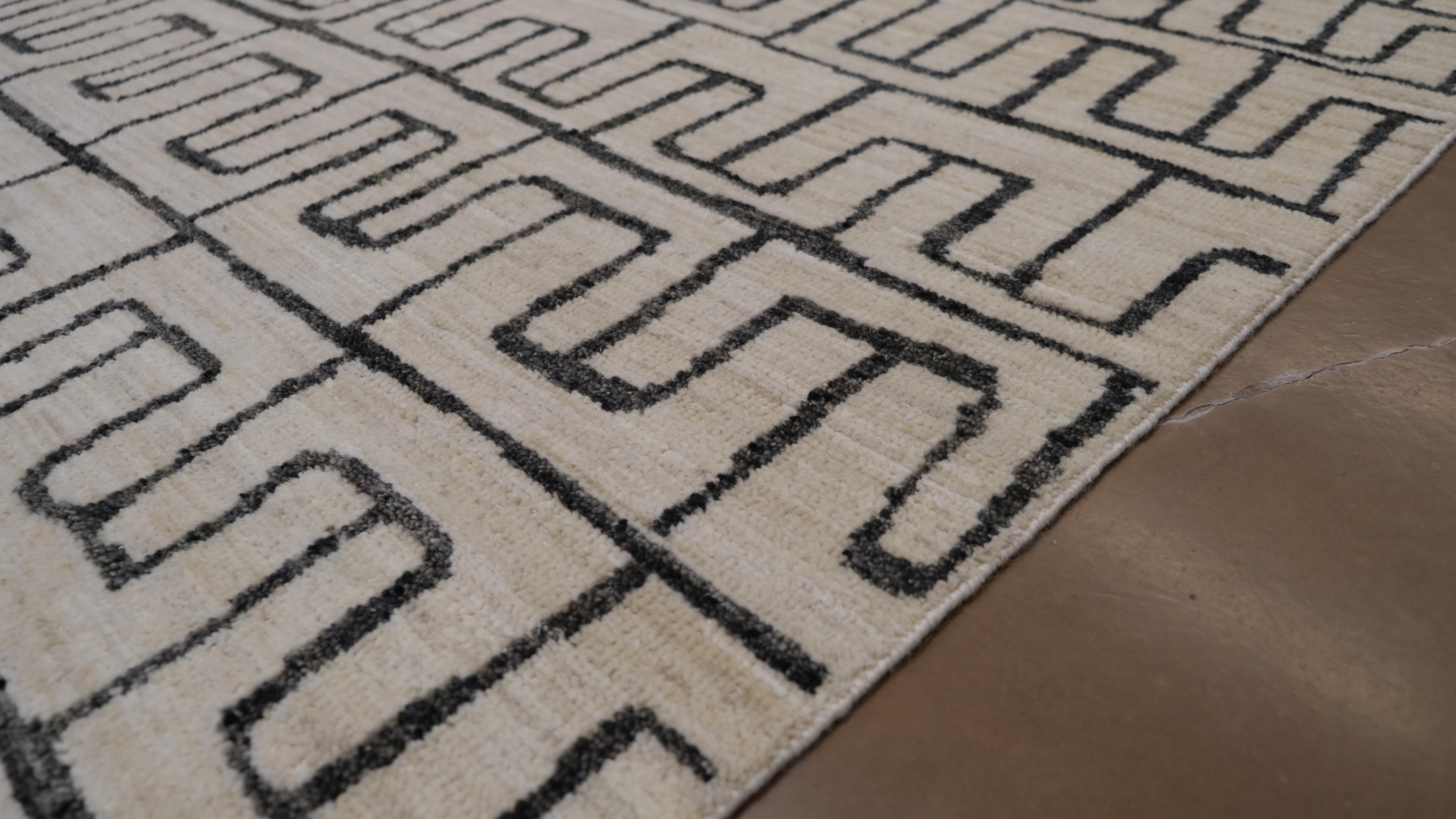 Moderner elfenbeinfarbener und grauer geometrischer Wollteppich 8'10''x11'9'' (Wolle) im Angebot