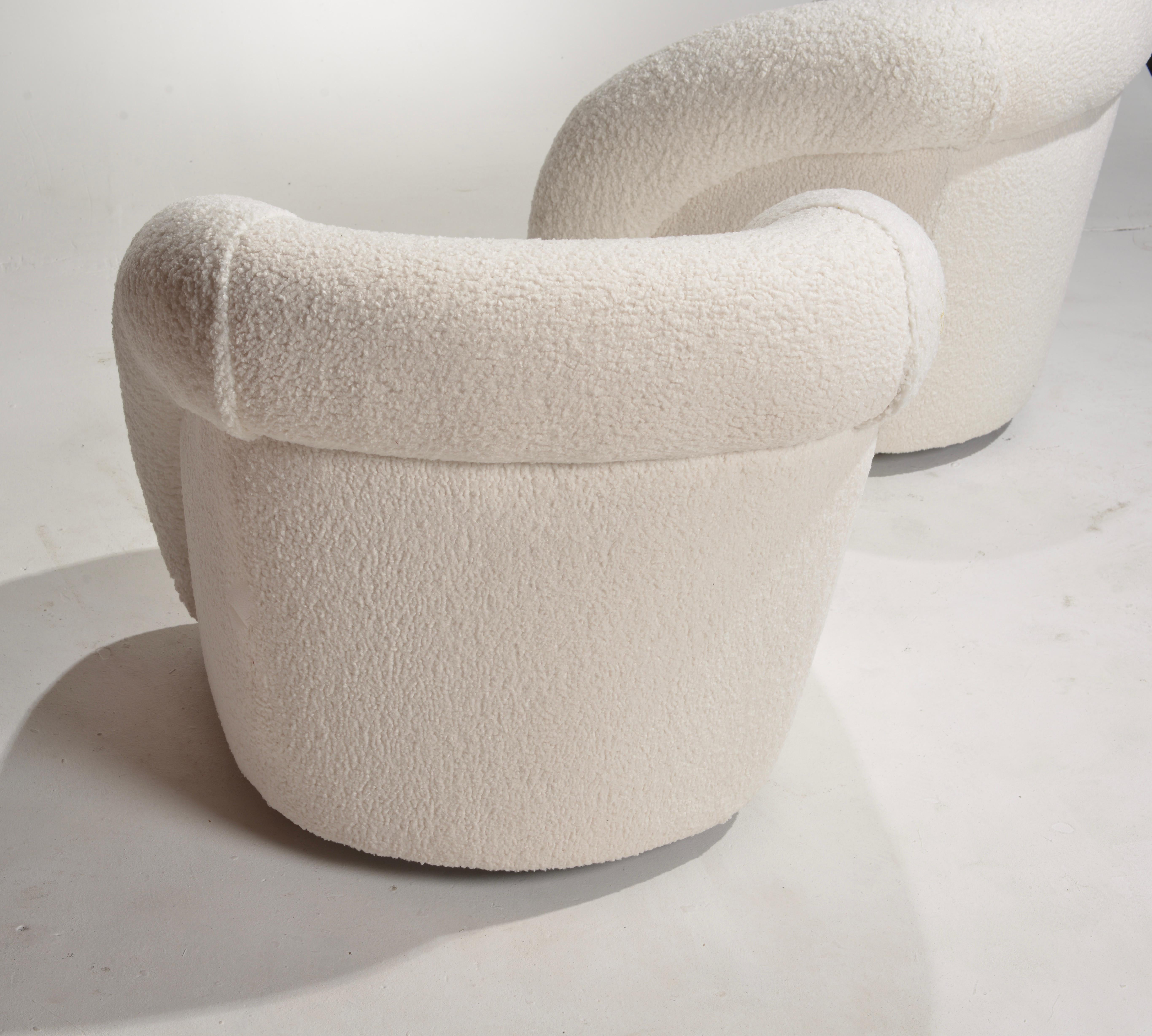 Modern Ivory Bouclé Swivel Chairs For Sale 5