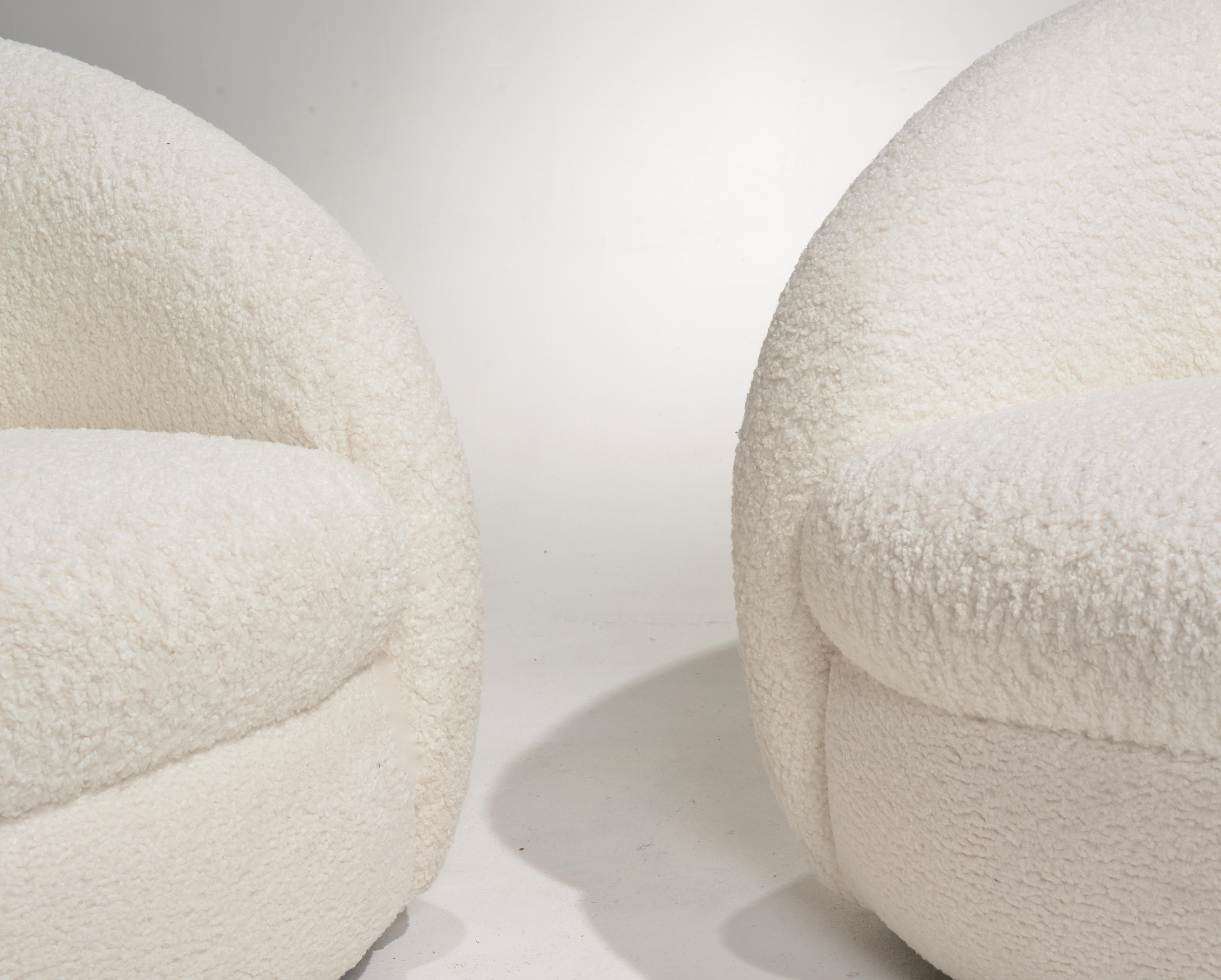 Modern Ivory Bouclé Swivel Chairs For Sale 10