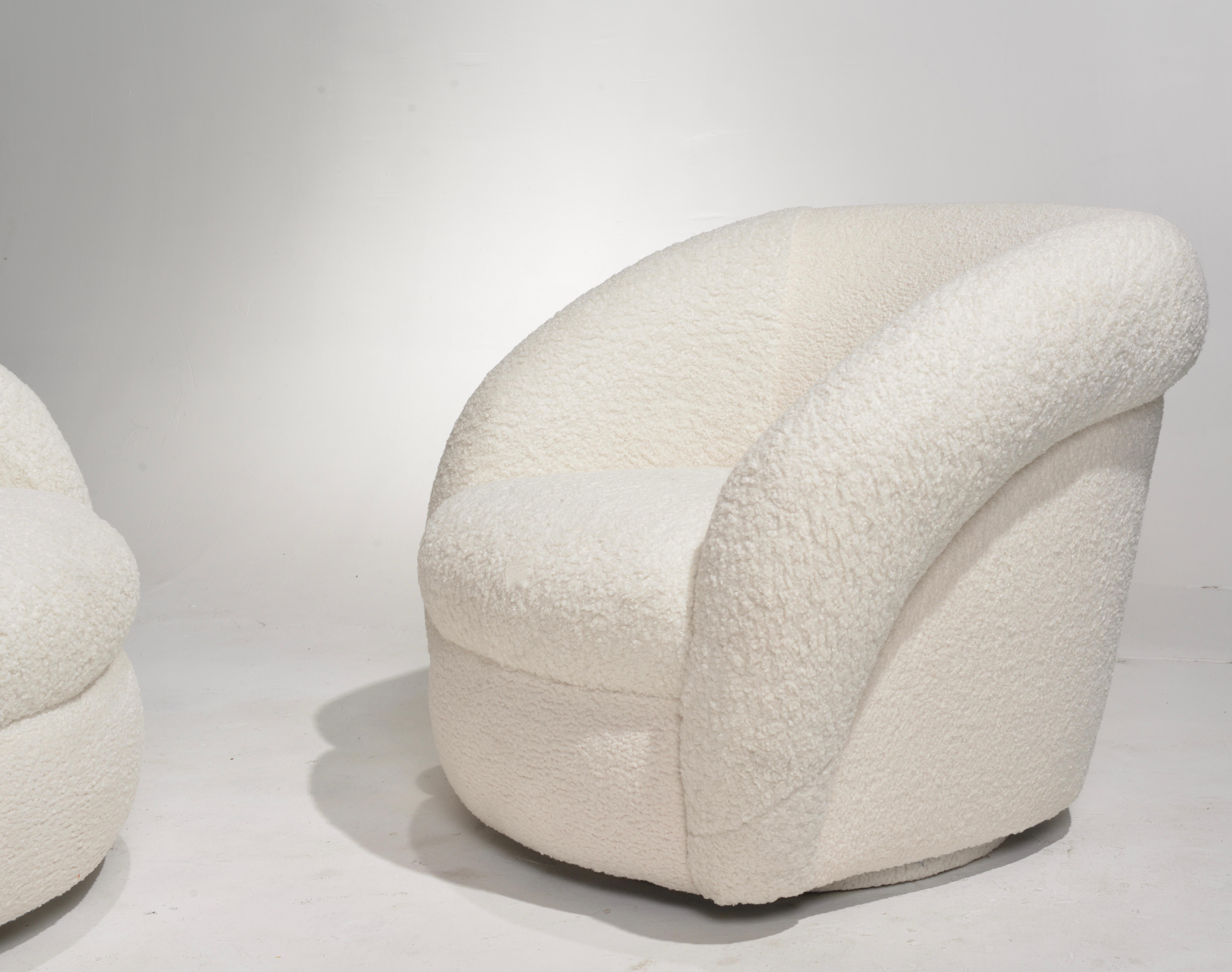 Modern Ivory Bouclé Swivel Chairs For Sale 1