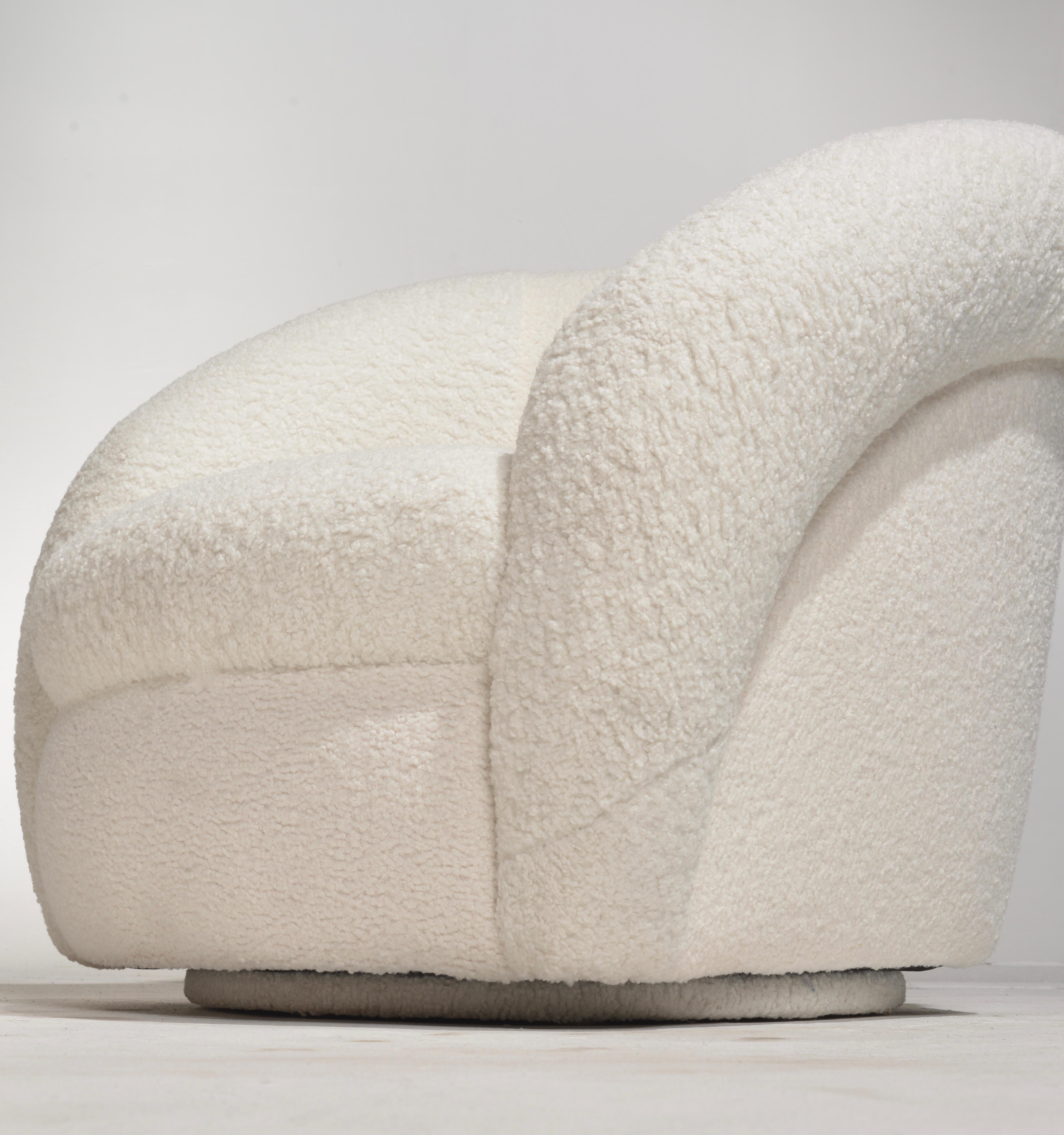 Modern Ivory Bouclé Swivel Chairs For Sale 2