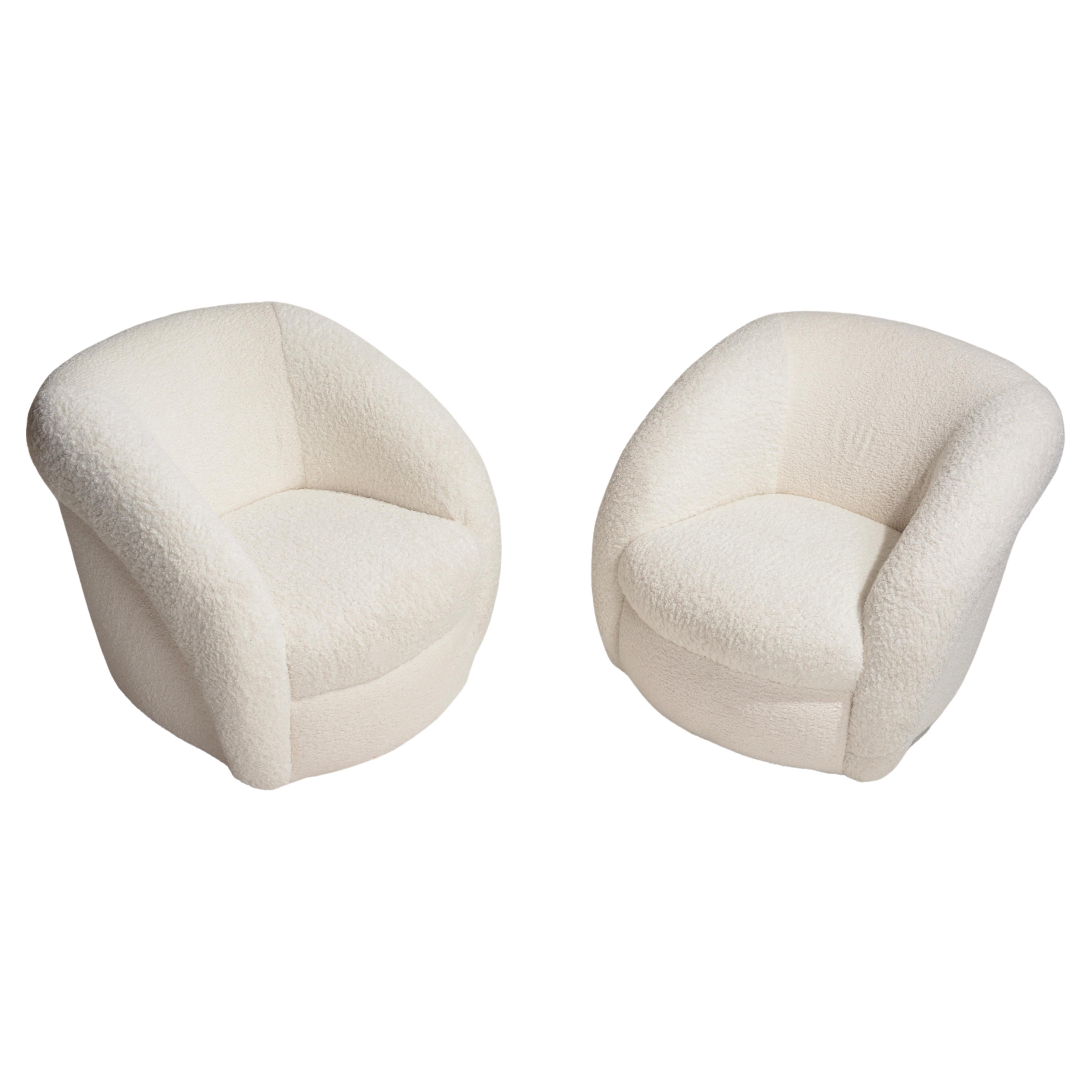 Modern Ivory Bouclé Swivel Chairs For Sale