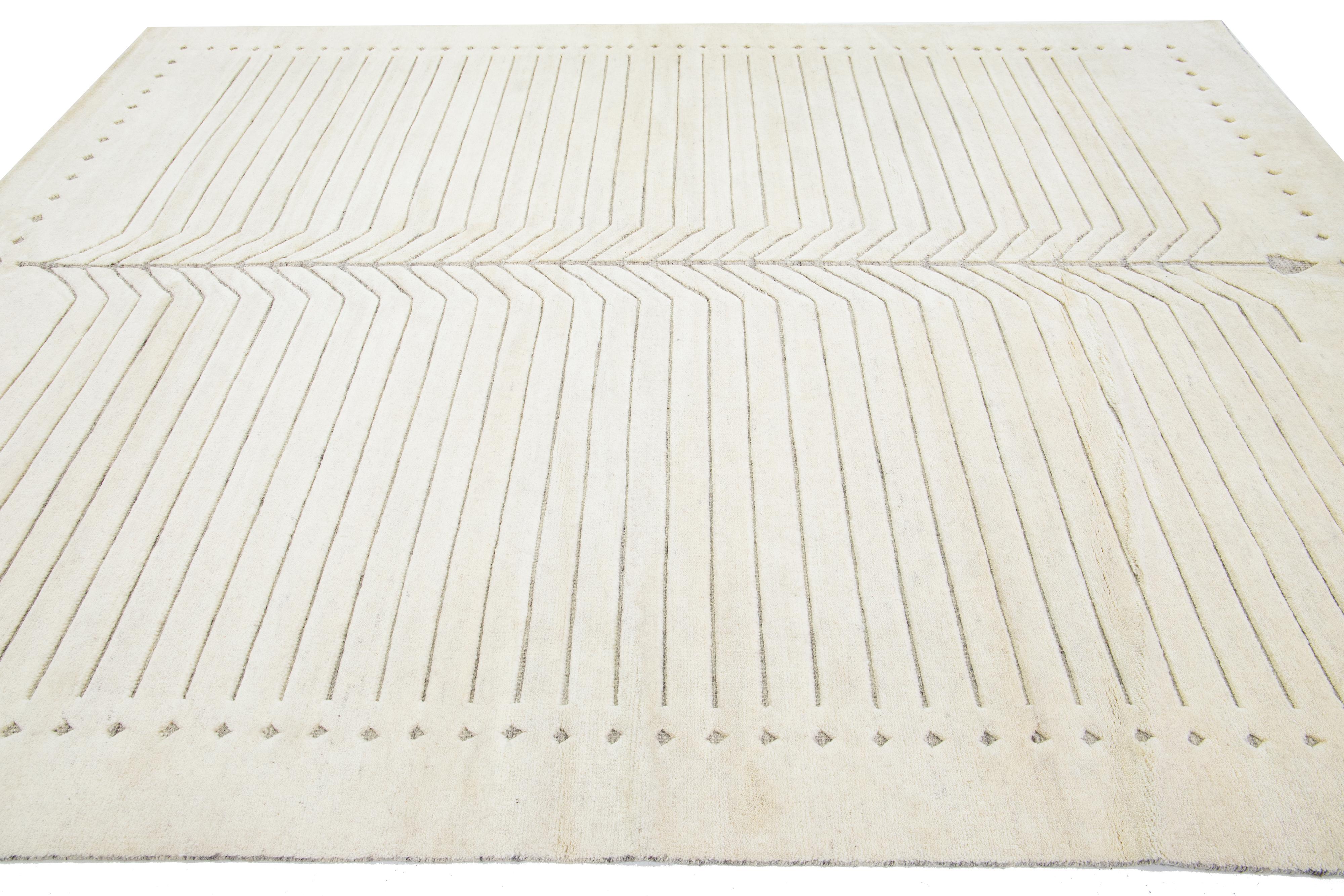 Pakistani Modern Ivory Moroccan Style Wool Rug With Minimalist Design In Ivory For Sale