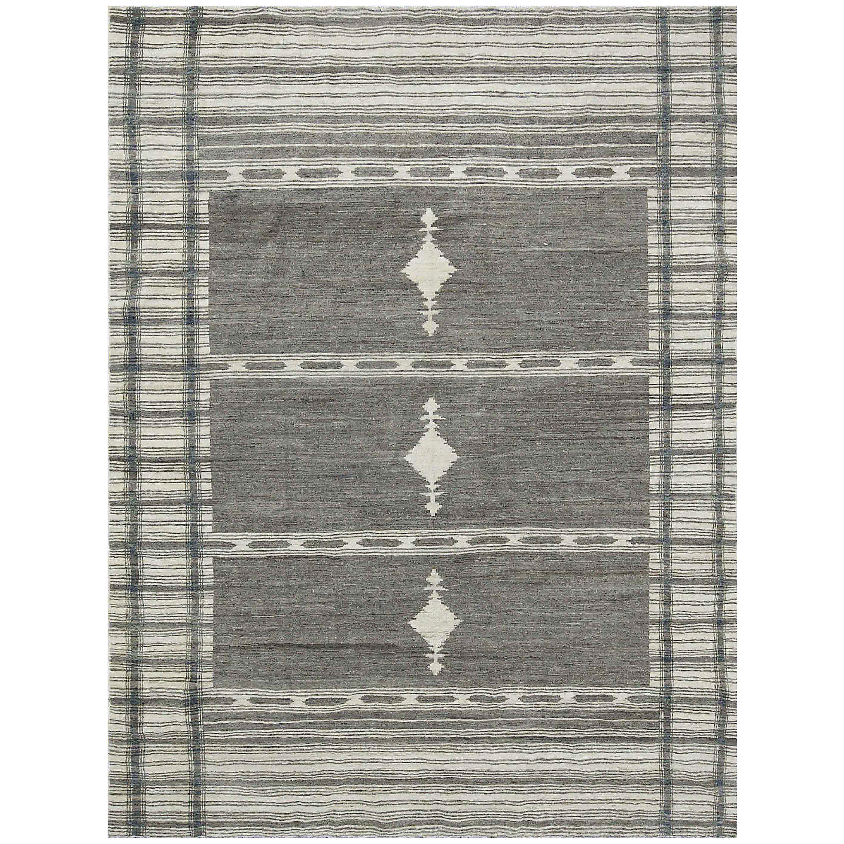 Moderner moderner elfenbeinfarbener Oushak-Teppich mit Medaillons und geometrischen Details in Grau und Schwarz