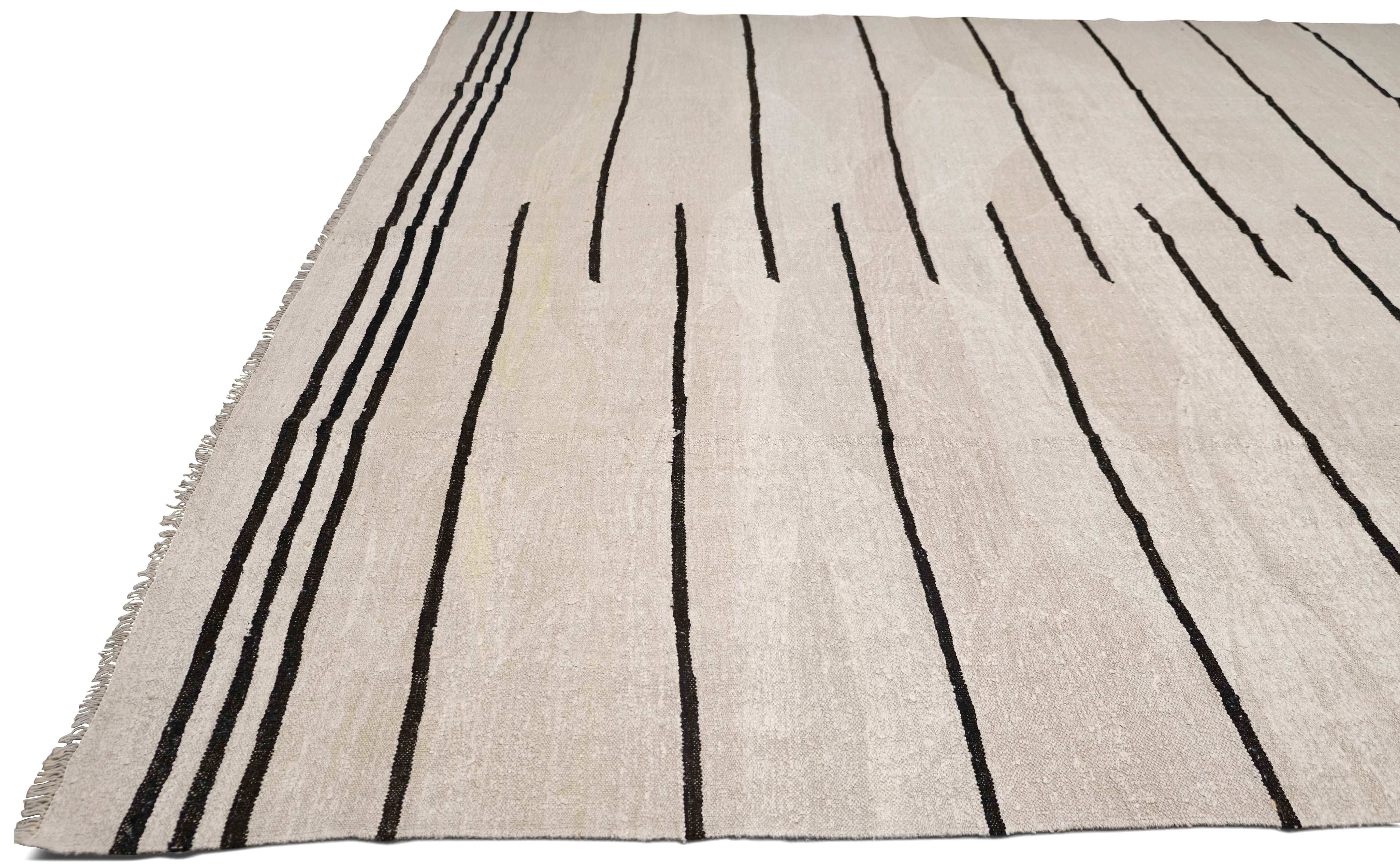 Moderner elfenbeinfarbener Hanf-Teppich mit schwarzer Linierung 9'9''x14' im Angebot 5