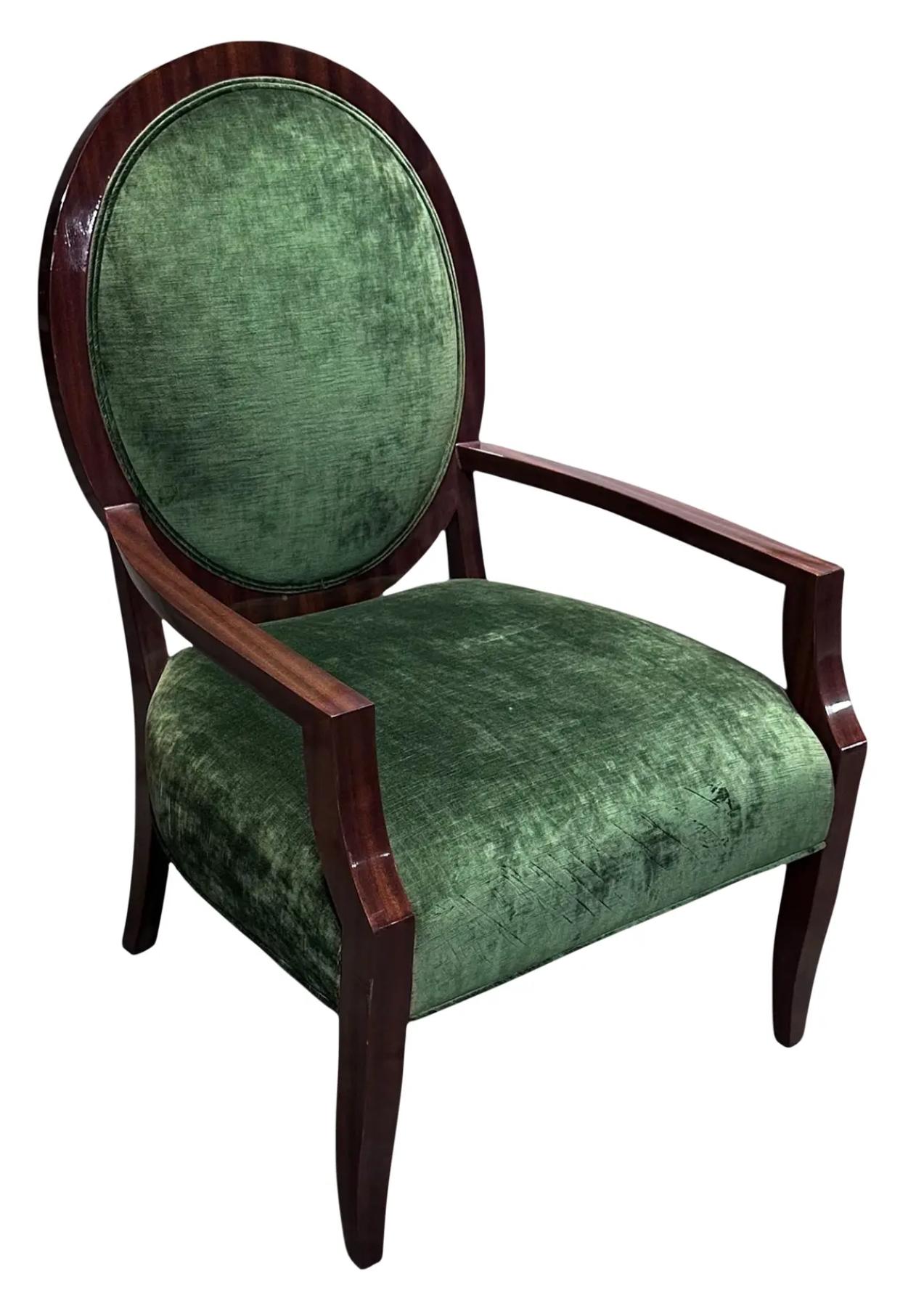 Sillón Moderno J. Robert Scott con Respaldo Globo de Macasar y Terciopelo de Seda Verde Art Decó en venta
