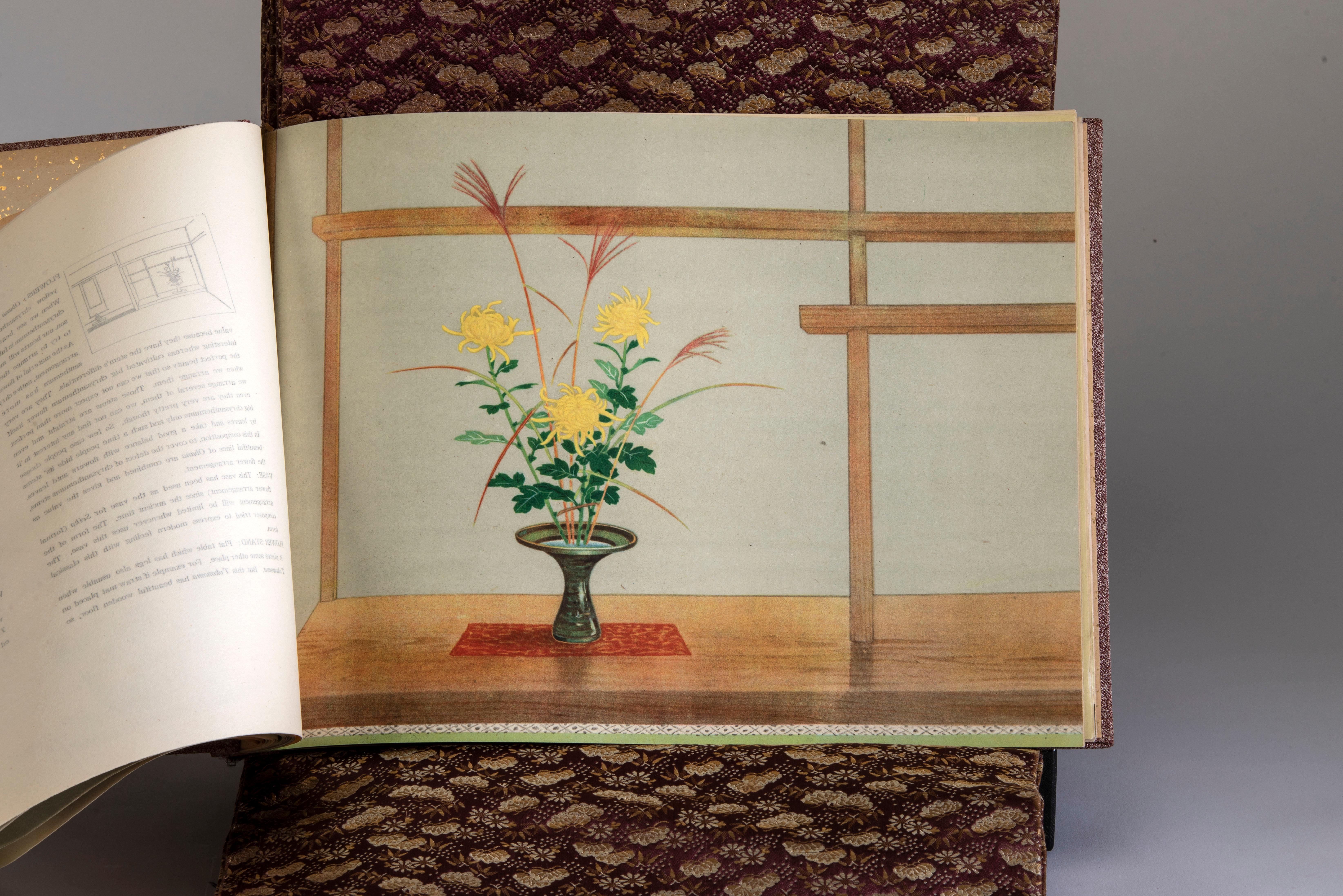 Modern Japanese Art of Flower Arrangements Book with Obi In Good Condition For Sale In Santa Cruz, CA