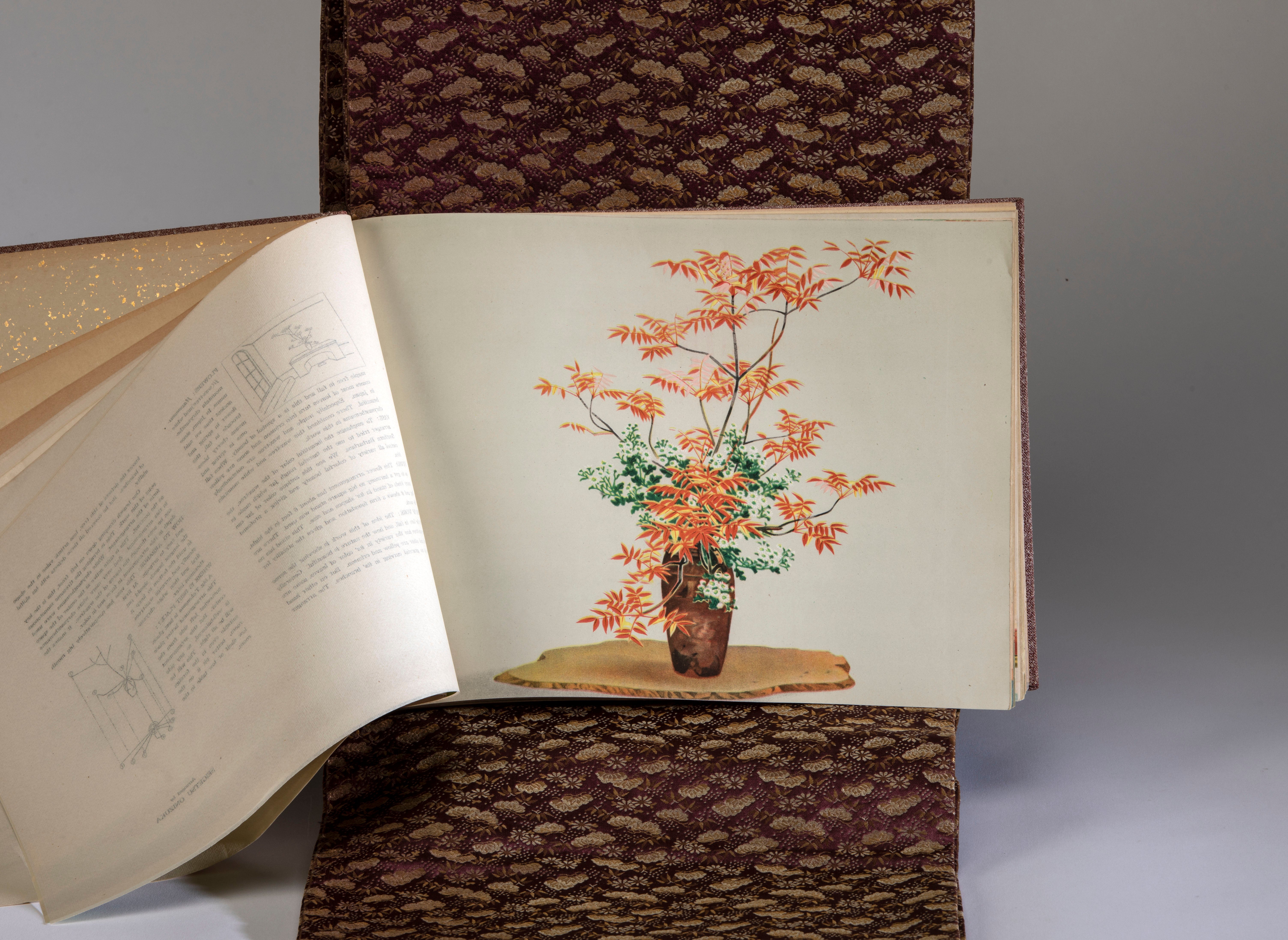 Modern Japanese Art of Flower Arrangements Book with Obi