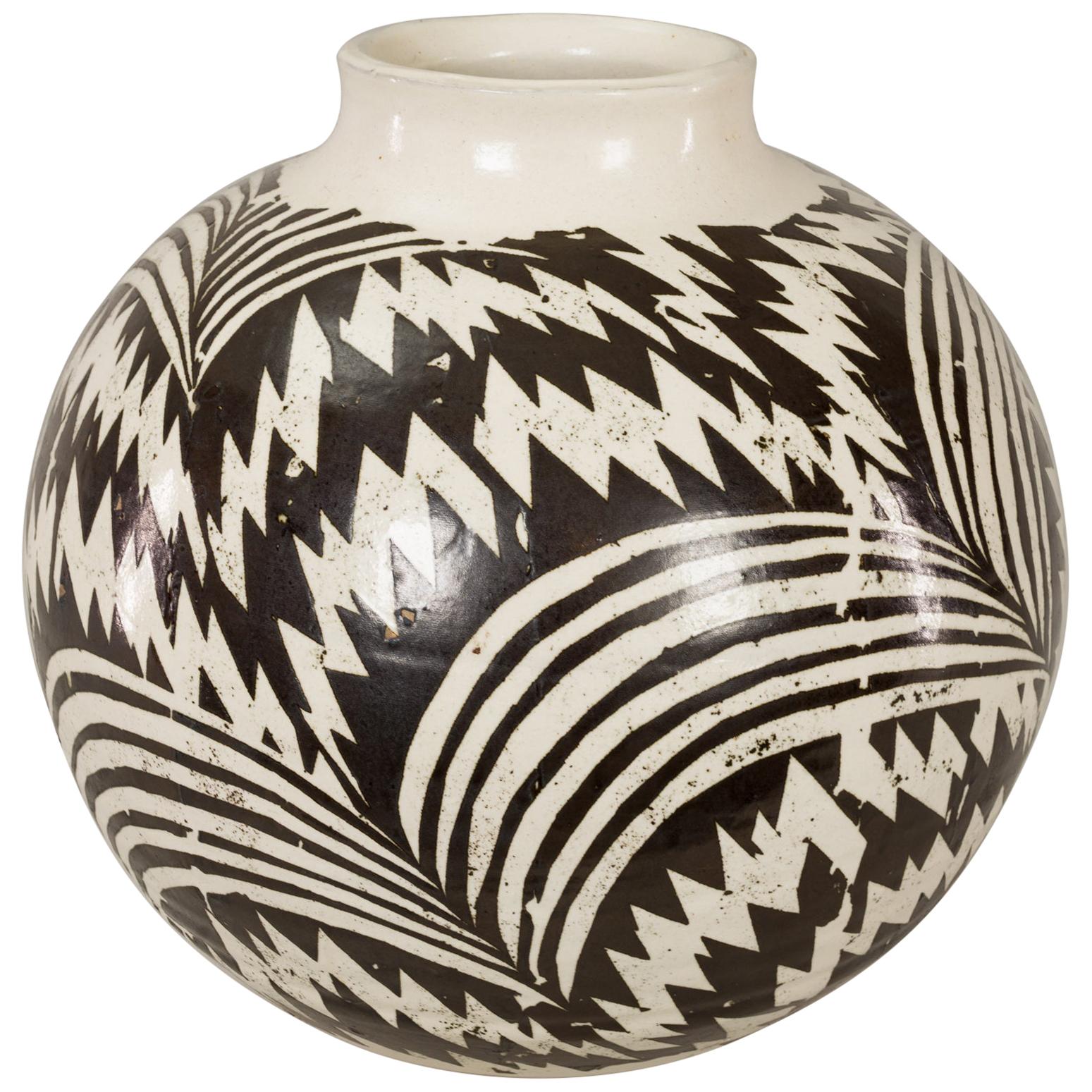 Black and White Ceramic Vase For Sale at 1stDibs