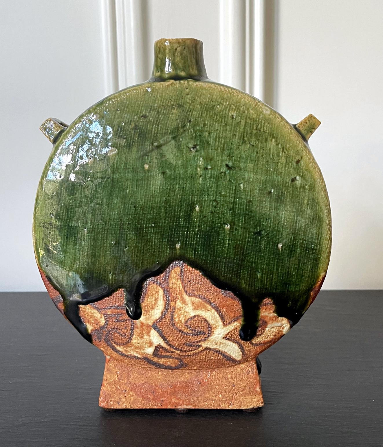 Vase  Flask Oribe Moon de Ken Matsuzaki, poterie moderne japonaise d'atelier Bon état - En vente à Atlanta, GA