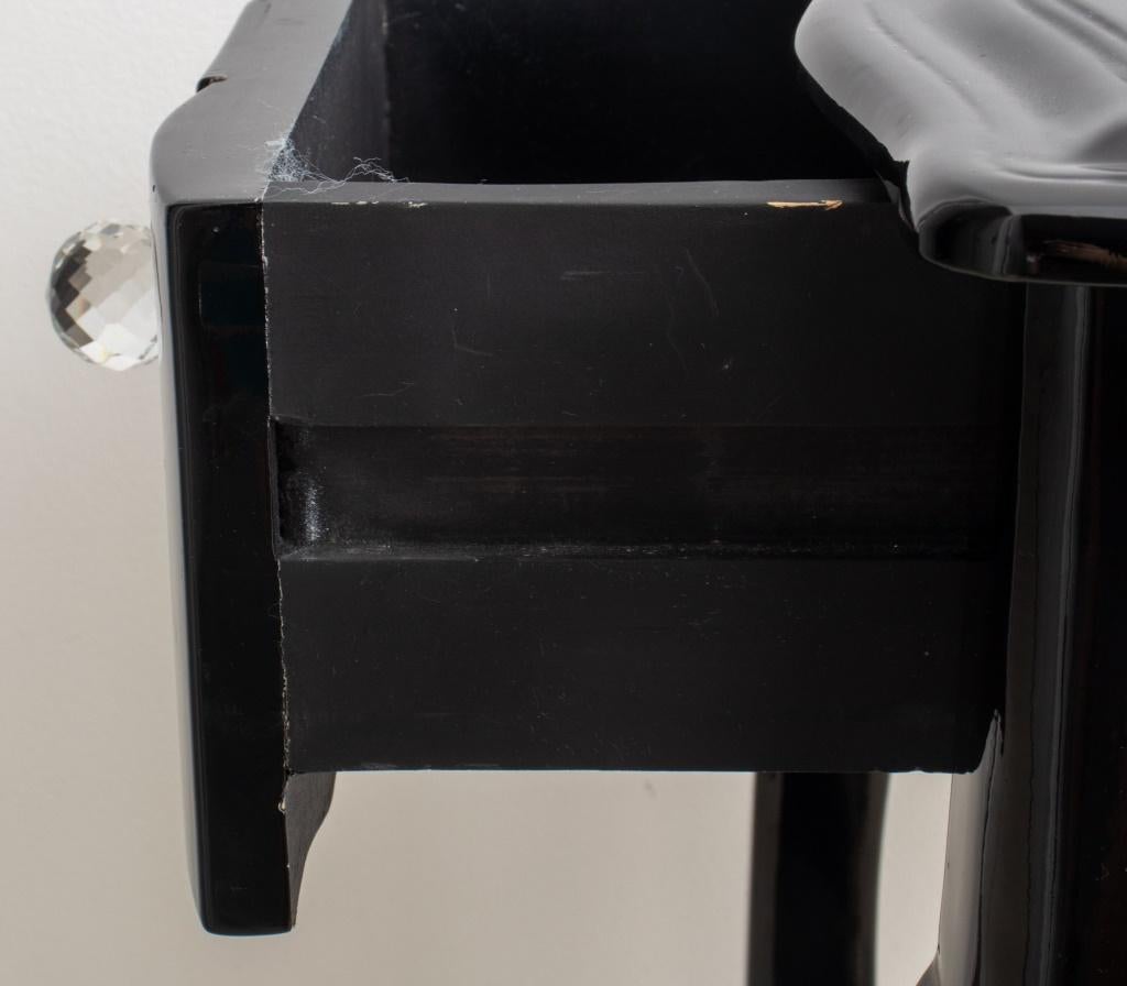 Modern Japonisme Black Lacquered Side Table 1