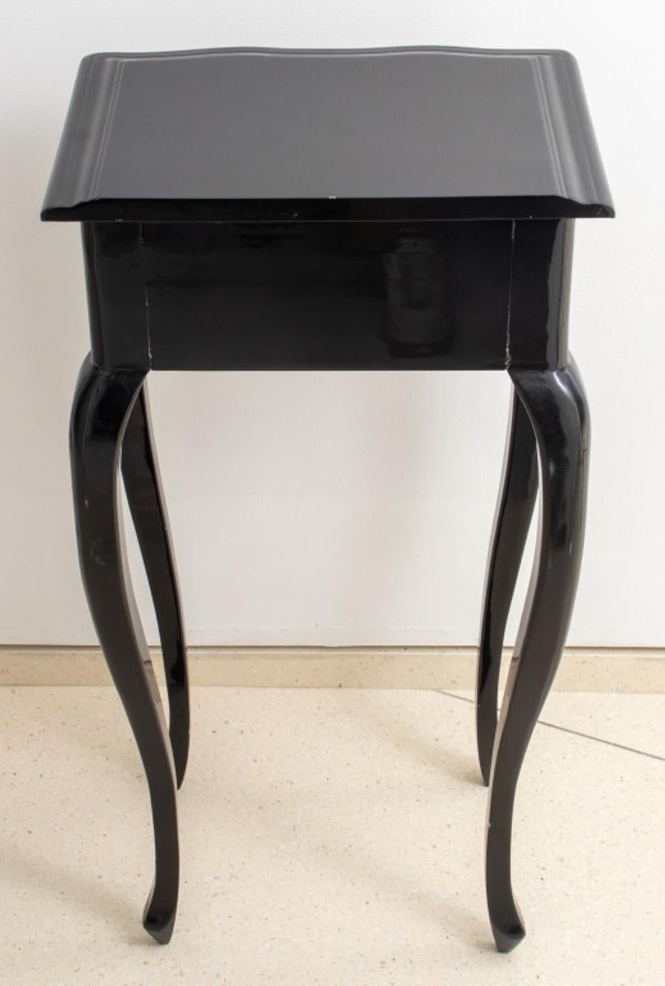 Modern Japonisme Black Lacquered Side Table 2