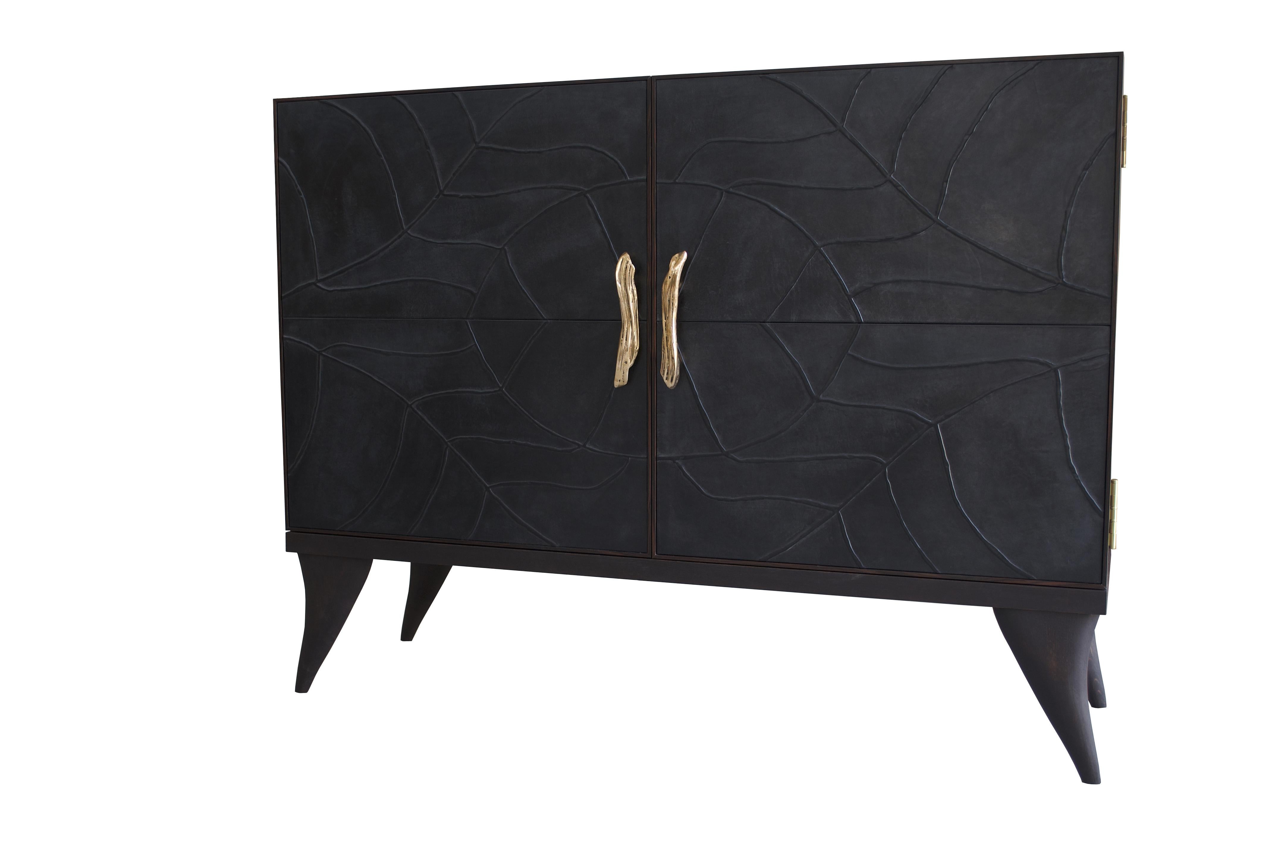 Modern, Java, Wardrobe in Full-Grain Leather, Handcrafted with Bas-Relief For Sale 6