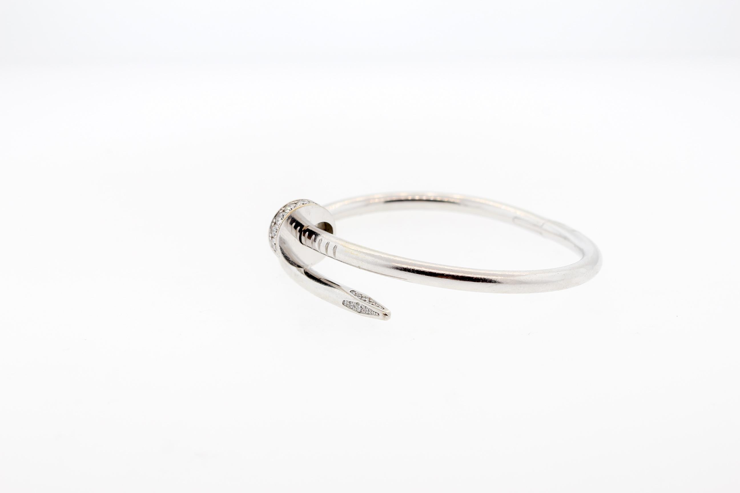 Modernes Juste Un Clou Cartier 18 Karat Weißgold Diamant-Nagelarmband im Zustand „Gut“ in New York, NY