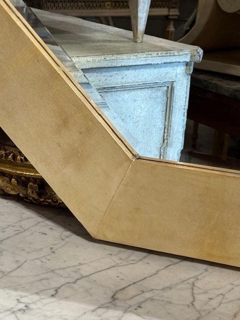 Italiano Specchio ottagonale di design moderno Karl Springer in vendita