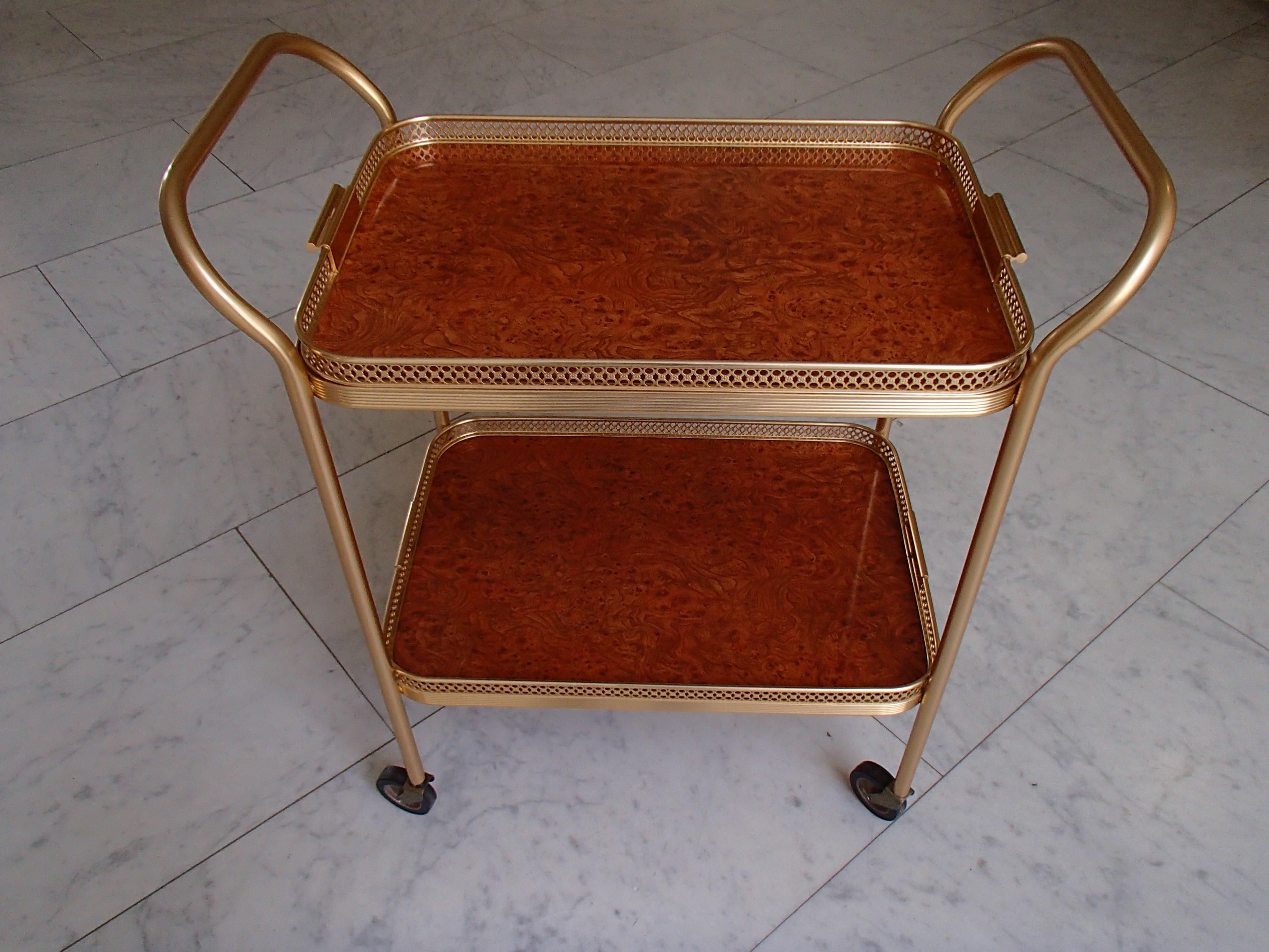 Moderner Kaymet-Barwagen mit Ahornauge und dekorativen Kanten im Angebot 3