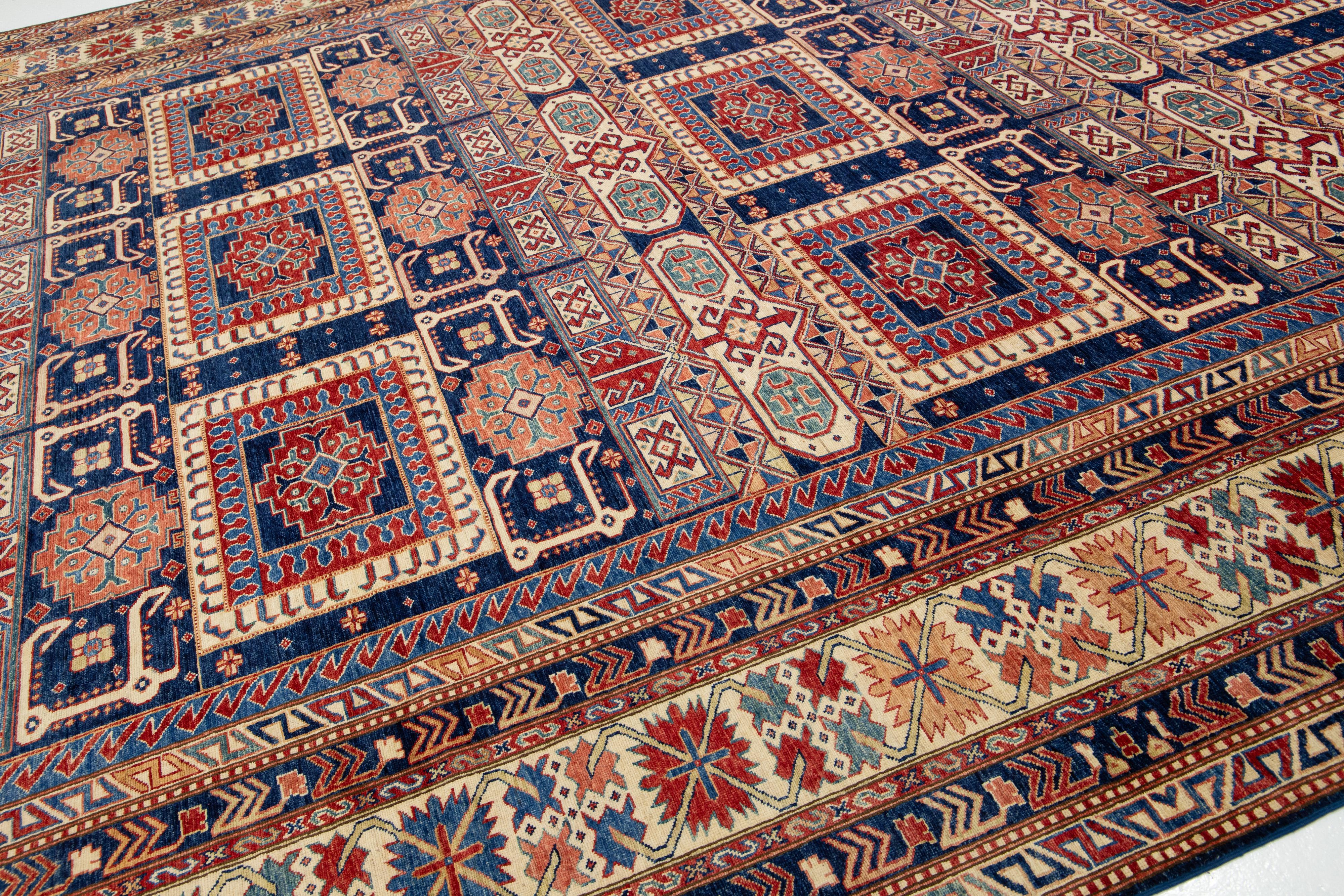 Modern  Kazak Handgefertigter Wollteppich in Blau und Rot mit Allover-Design (Handgeknüpft) im Angebot