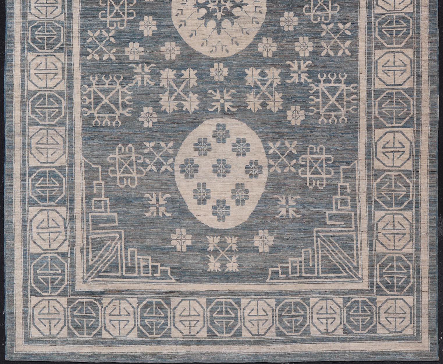 Modern Khotan Rug with Circular Medallions in Shades of Steel Blue & off White For Sale 4