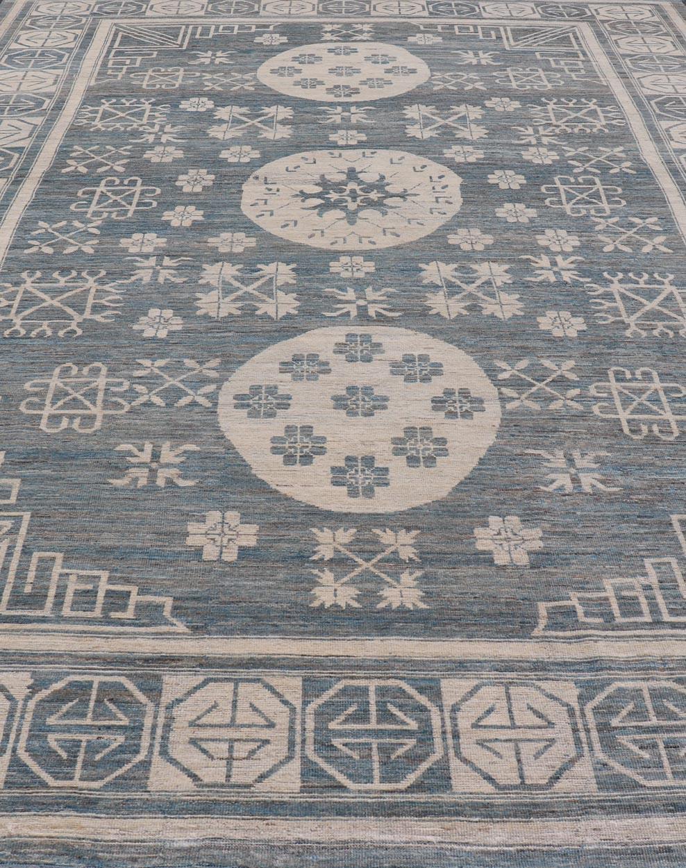 Modern Khotan Rug with Circular Medallions in Shades of Steel Blue & off White For Sale 5