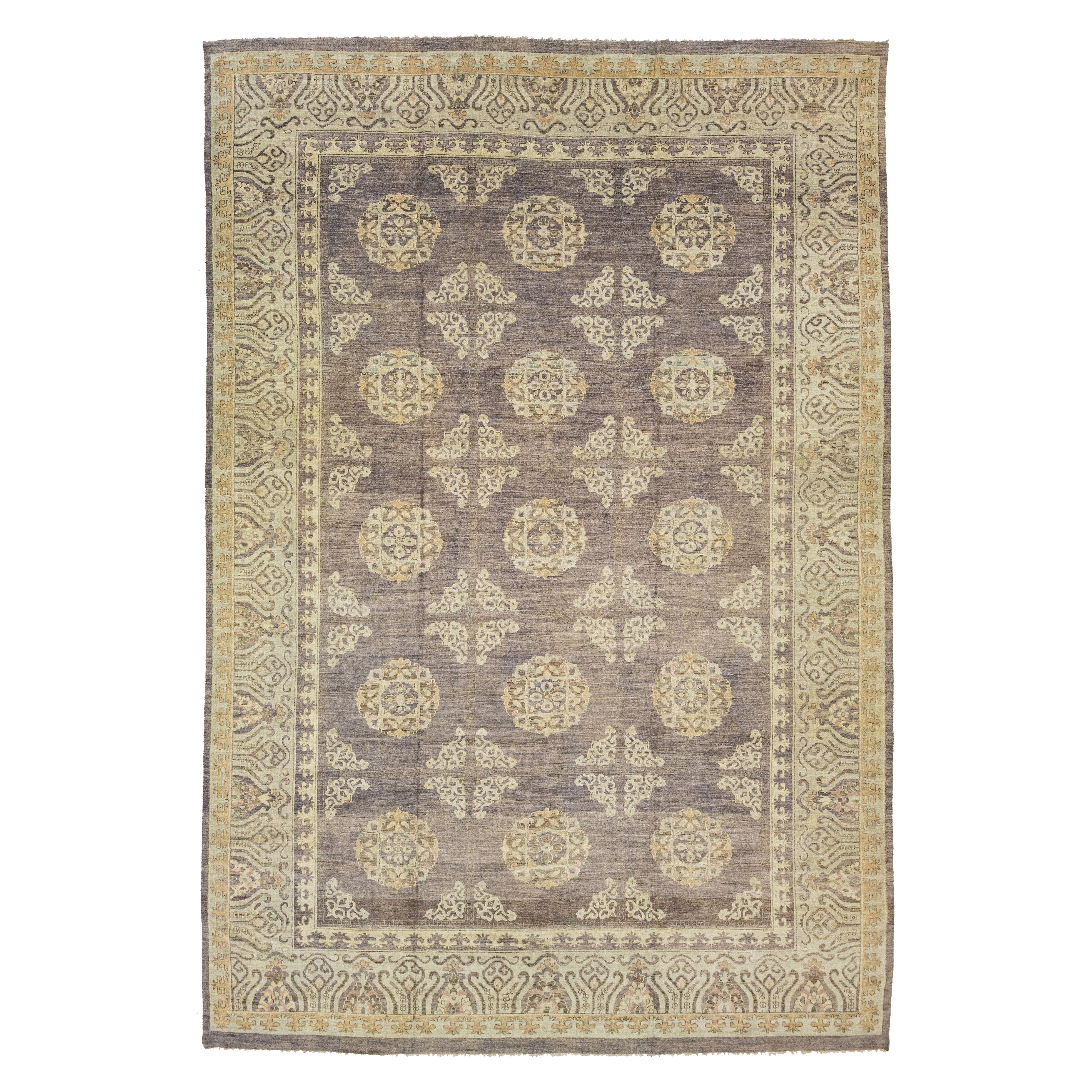 Moderner handgefertigter blauer Wollteppich im Khotan-Stil mit Allover-Muster