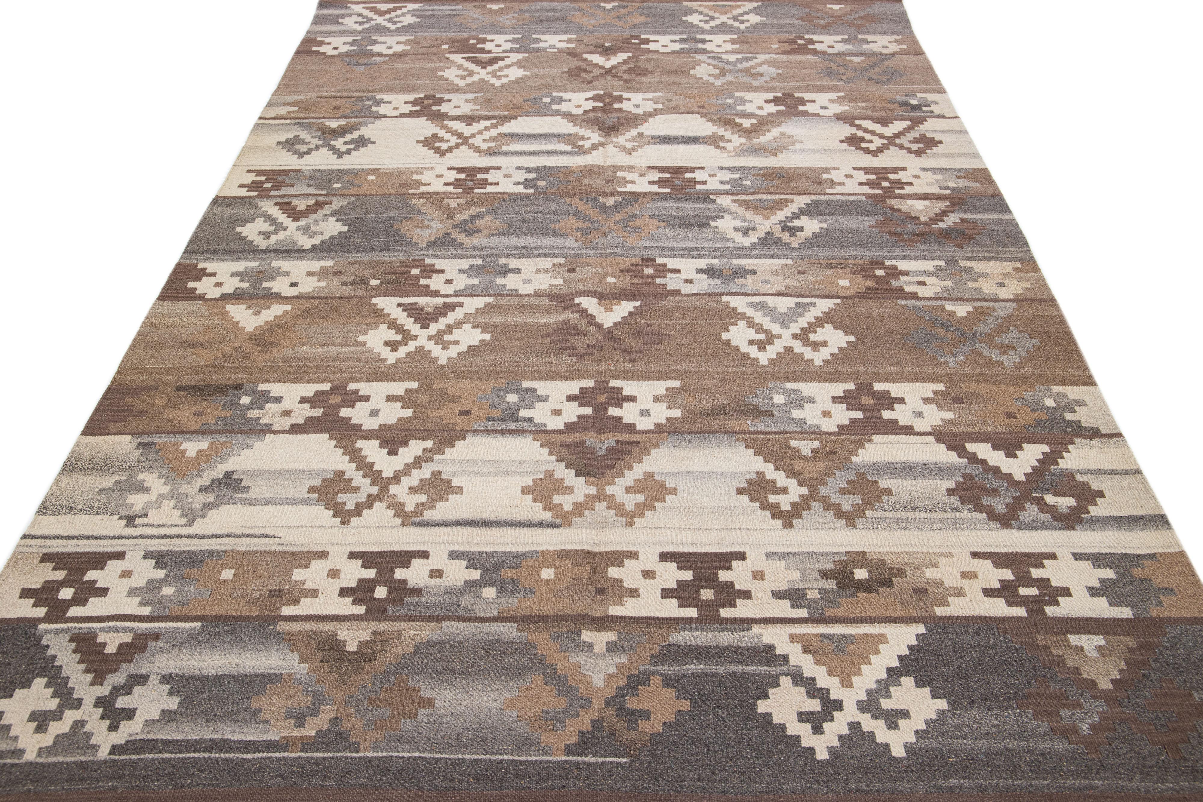Pakistani Modern Kilim Brown Flat-Weave Geometric Wool Rug For Sale