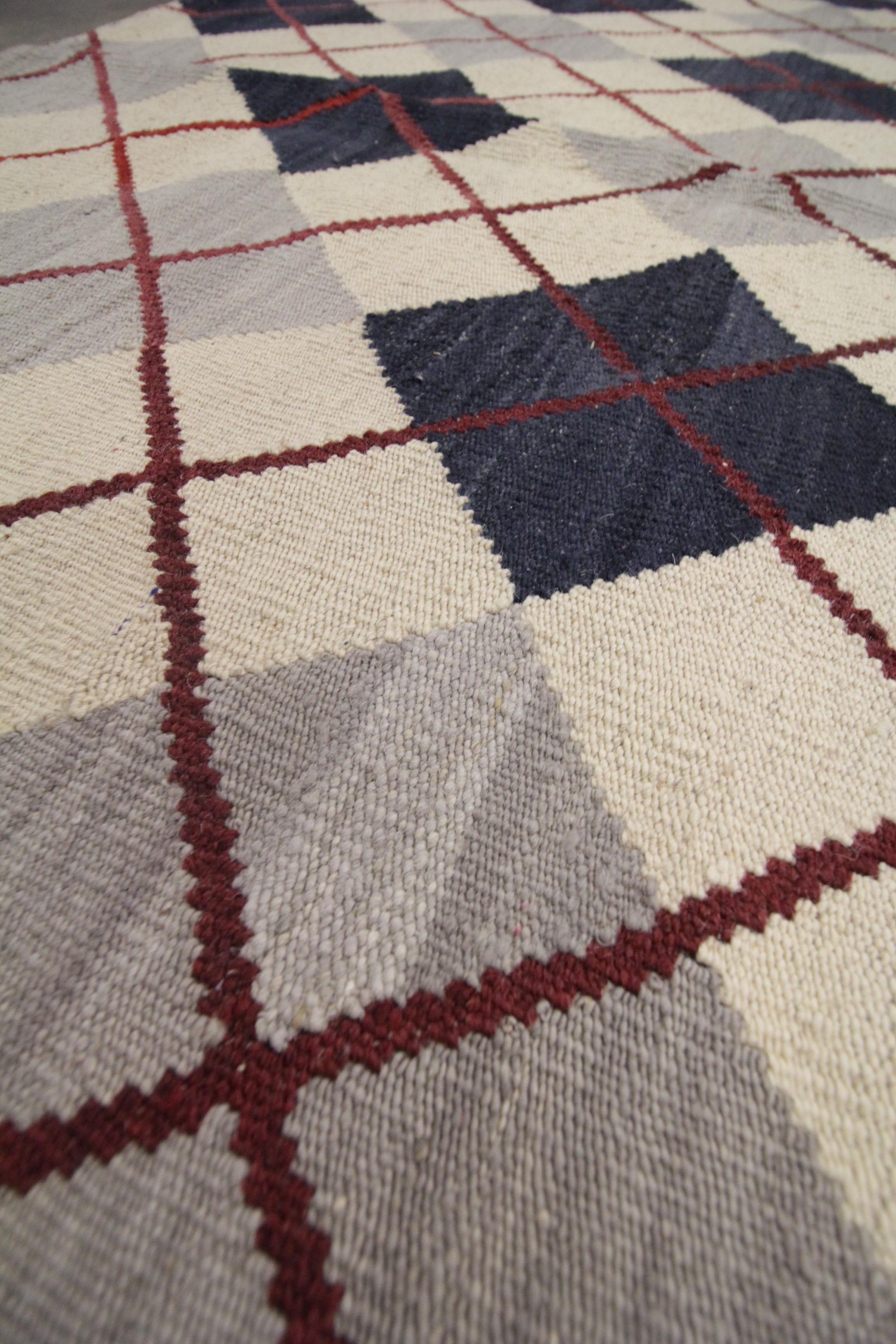 Modern Kilim Check Pattern Kelim Cream Blue Wool Kilim Carpet Geometric Area Rug In New Condition For Sale In Wembley, GB