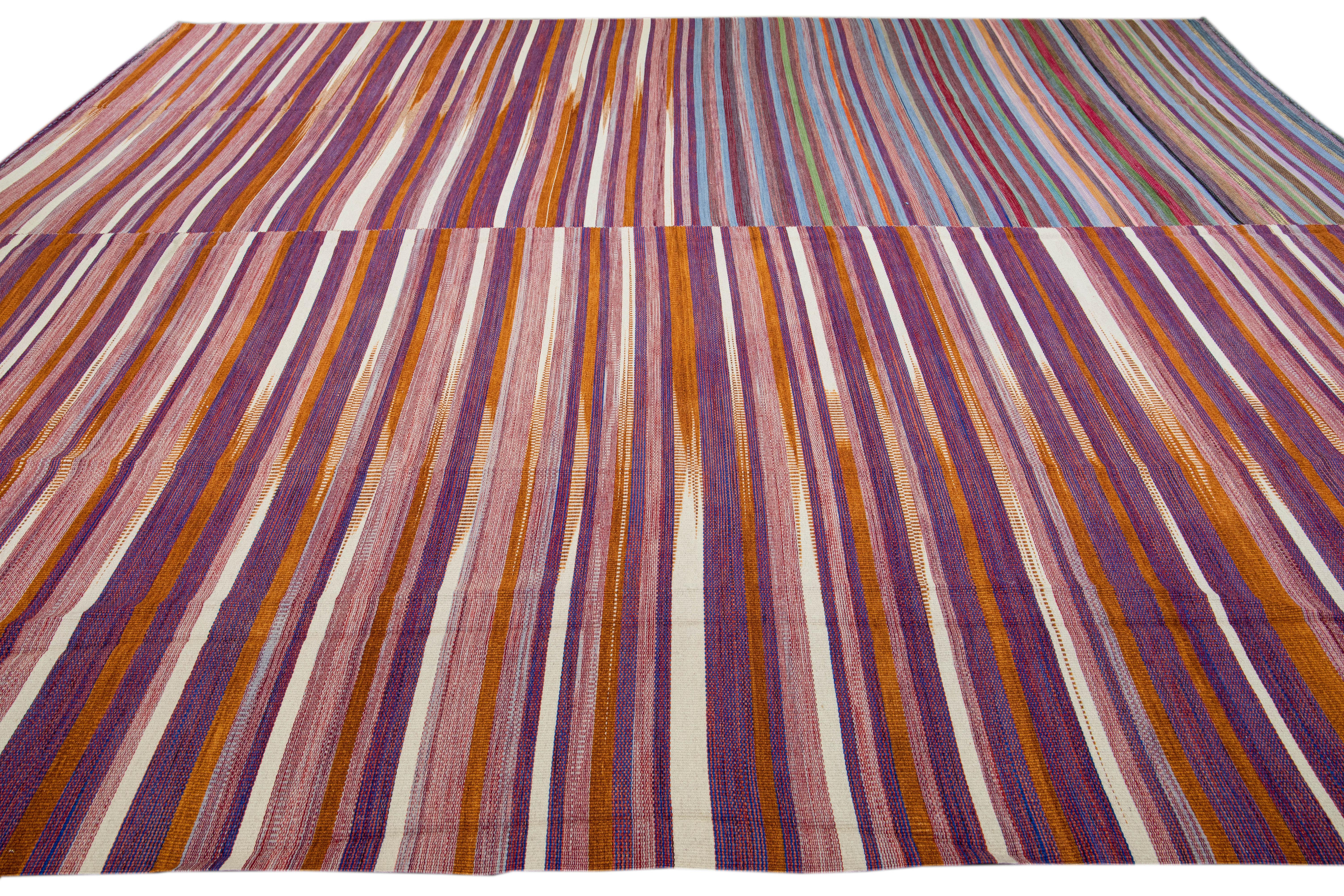 Modern Kilim Flatweave Abstract Motif Handmade Multicolor Wool Rug In New Condition For Sale In Norwalk, CT