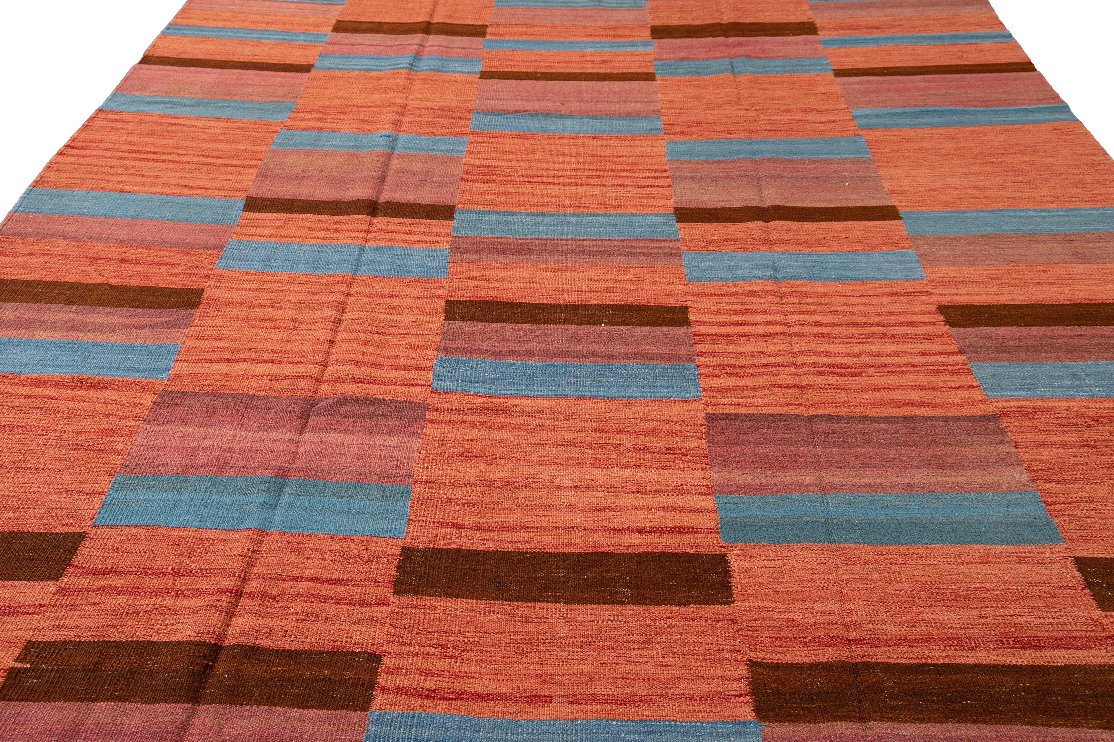 Afghan Tapis moderne Kilim en laine orange à tissage plat, géométrique et abstrait en vente