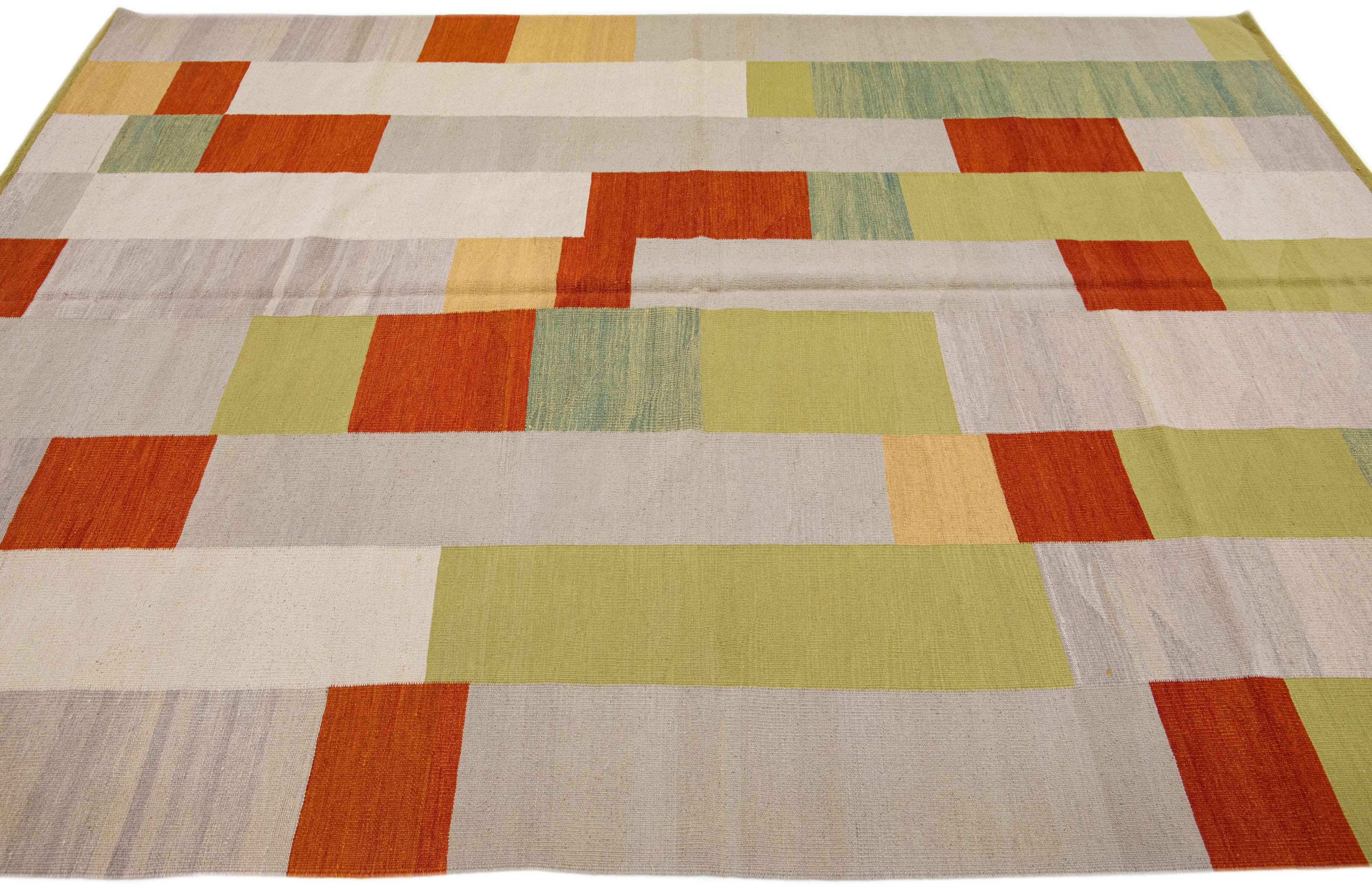 Hand-Knotted Modern Kilim Flatweave Wool Rug with Multicolor Geometric Design For Sale